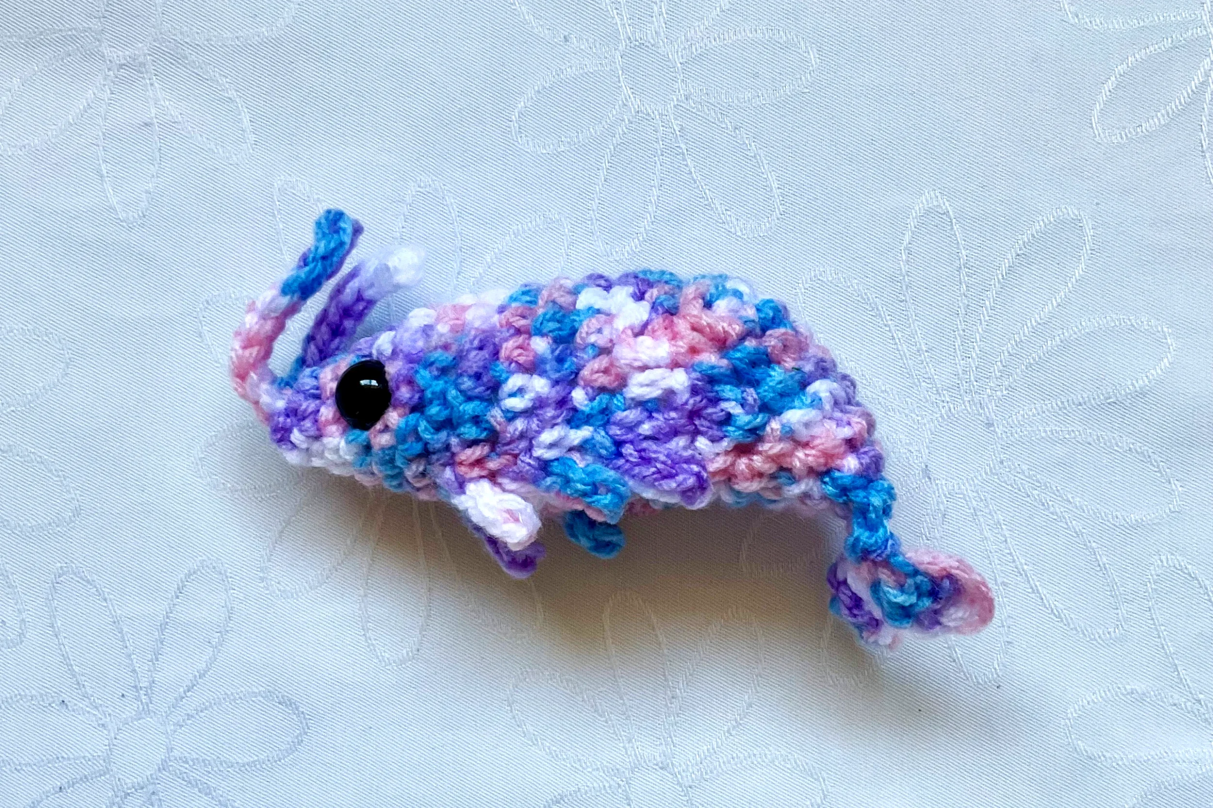 DW-Web-CrochetShrimp-BluePinkWhite.webp