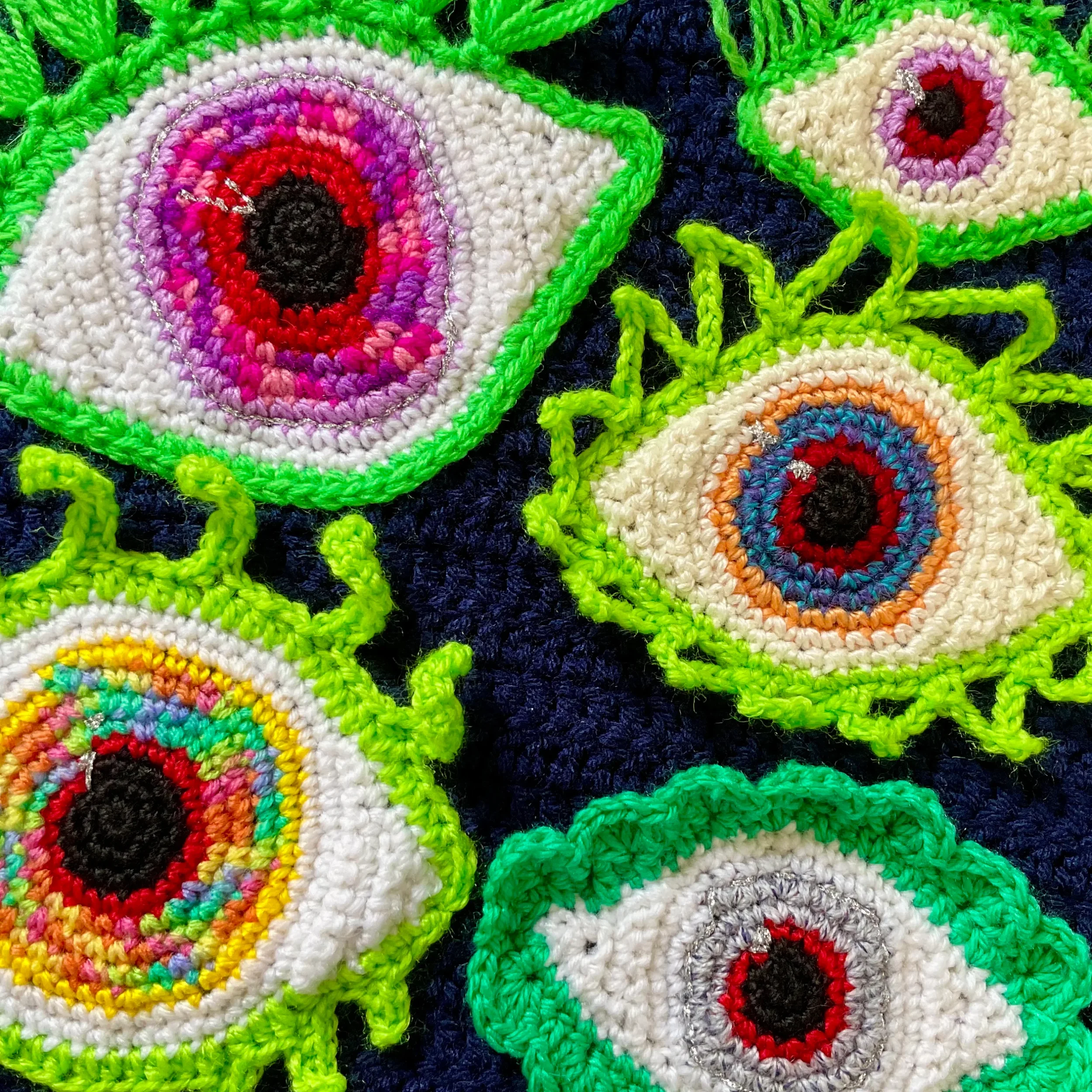 DW-Web-EyesSweater-Detail.webp