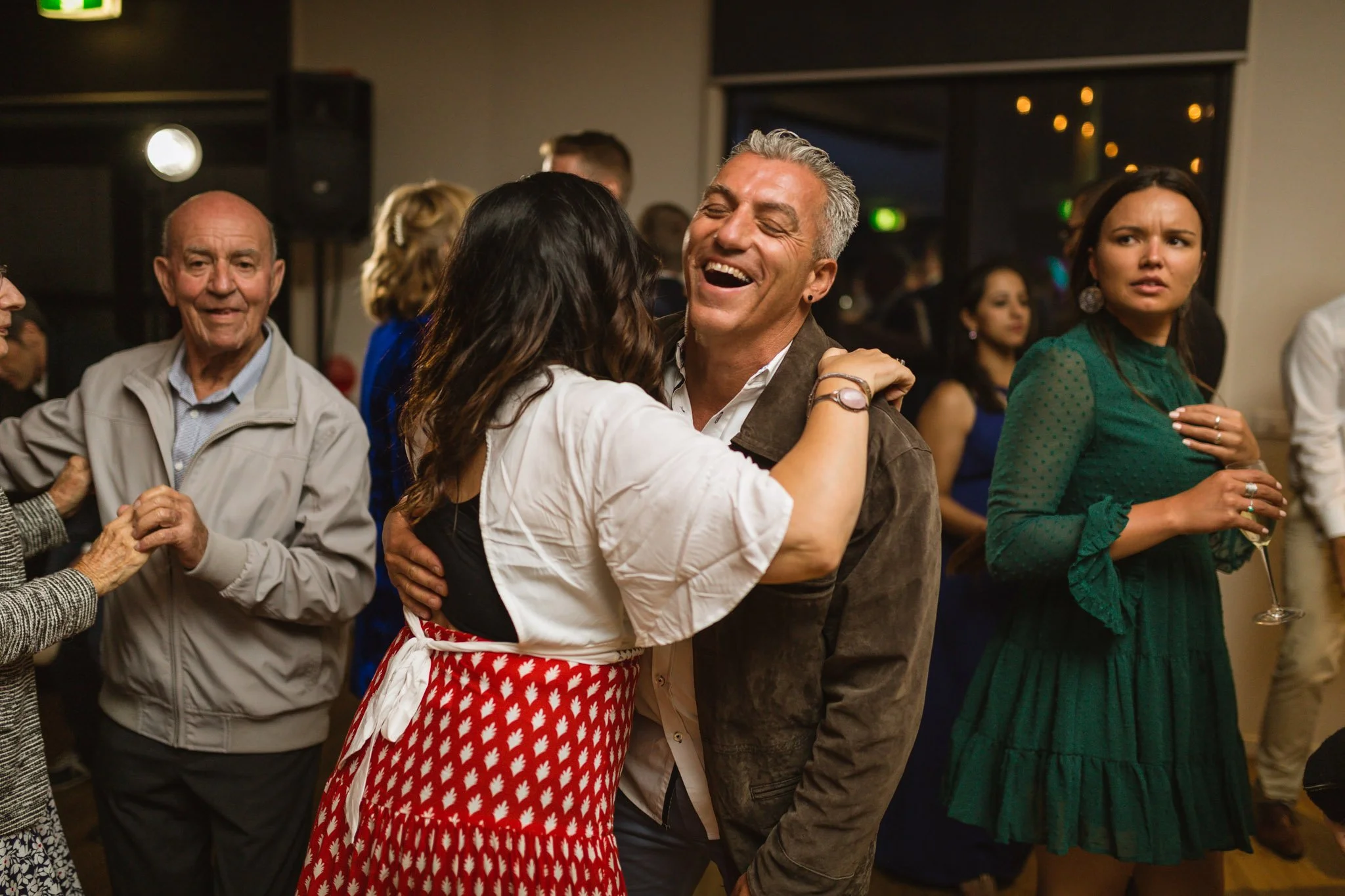 christchurch-wedding-photography-forest-ceremony-126.jpg