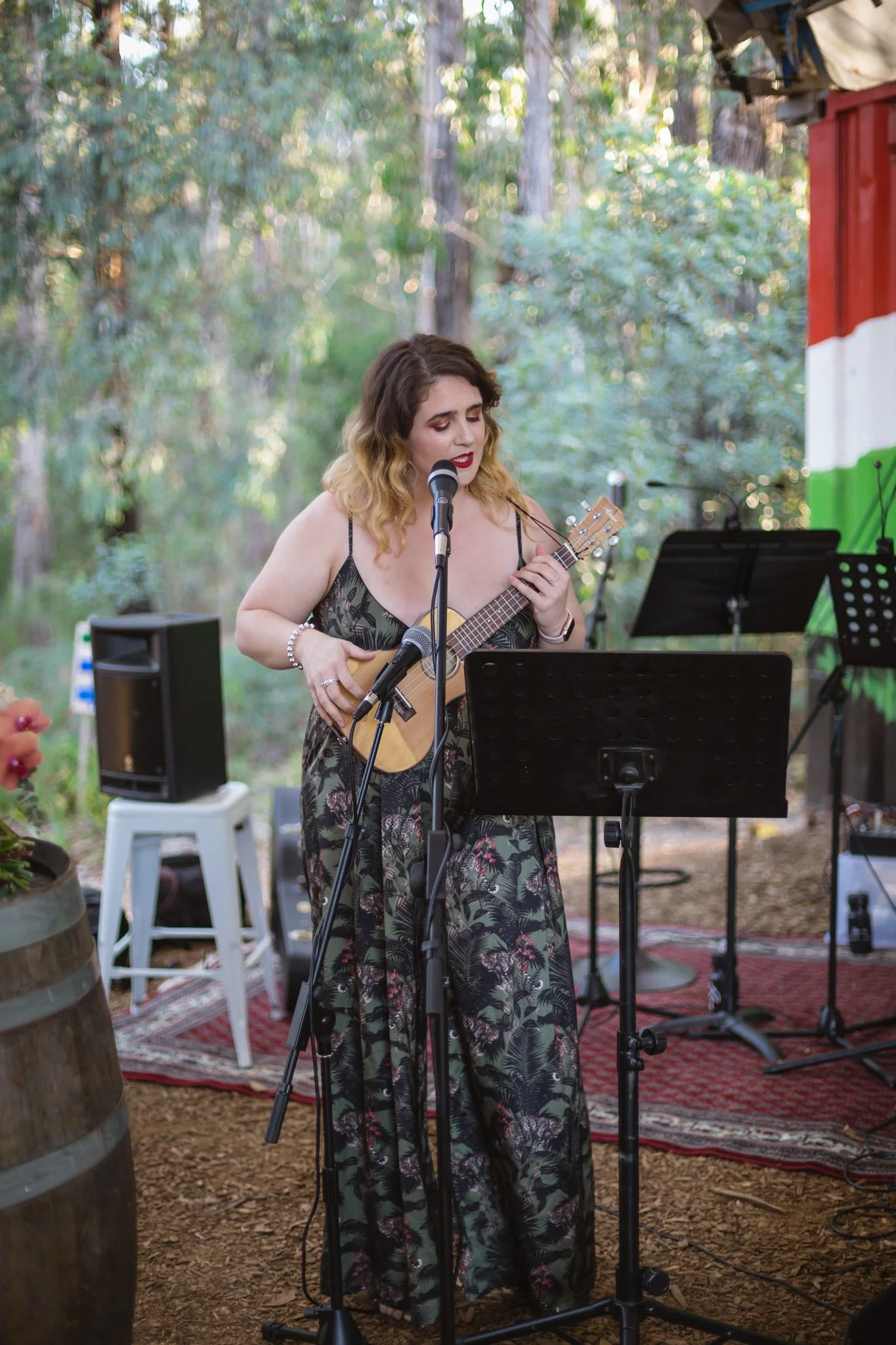 christchurch-wedding-photography-forest-ceremony-102.jpg