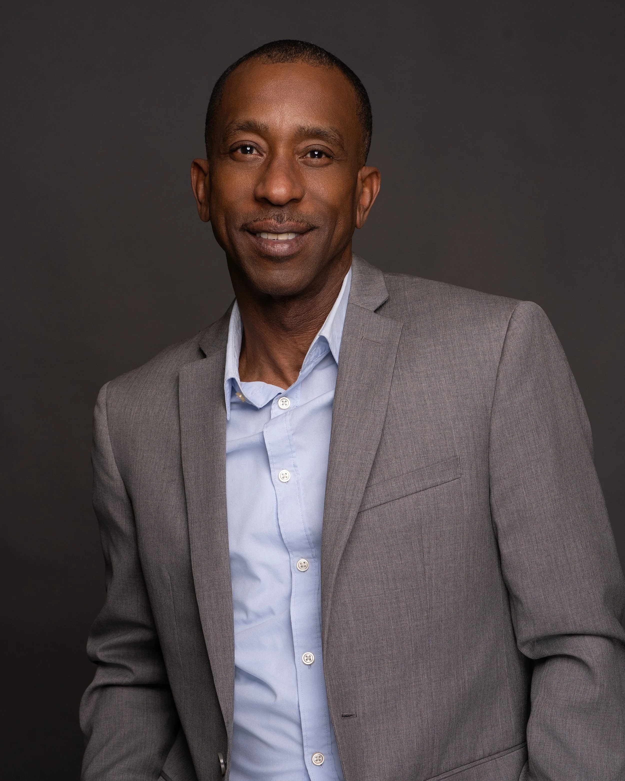HEADSHOT-(1 of 1).jpg