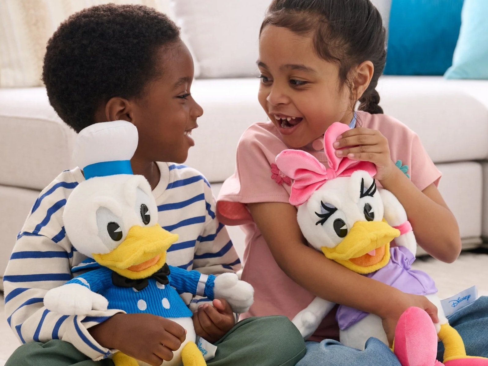 6071705_6071706_14+Inch_Classic+Disney+Plush_GBL_Asst_3.jpg