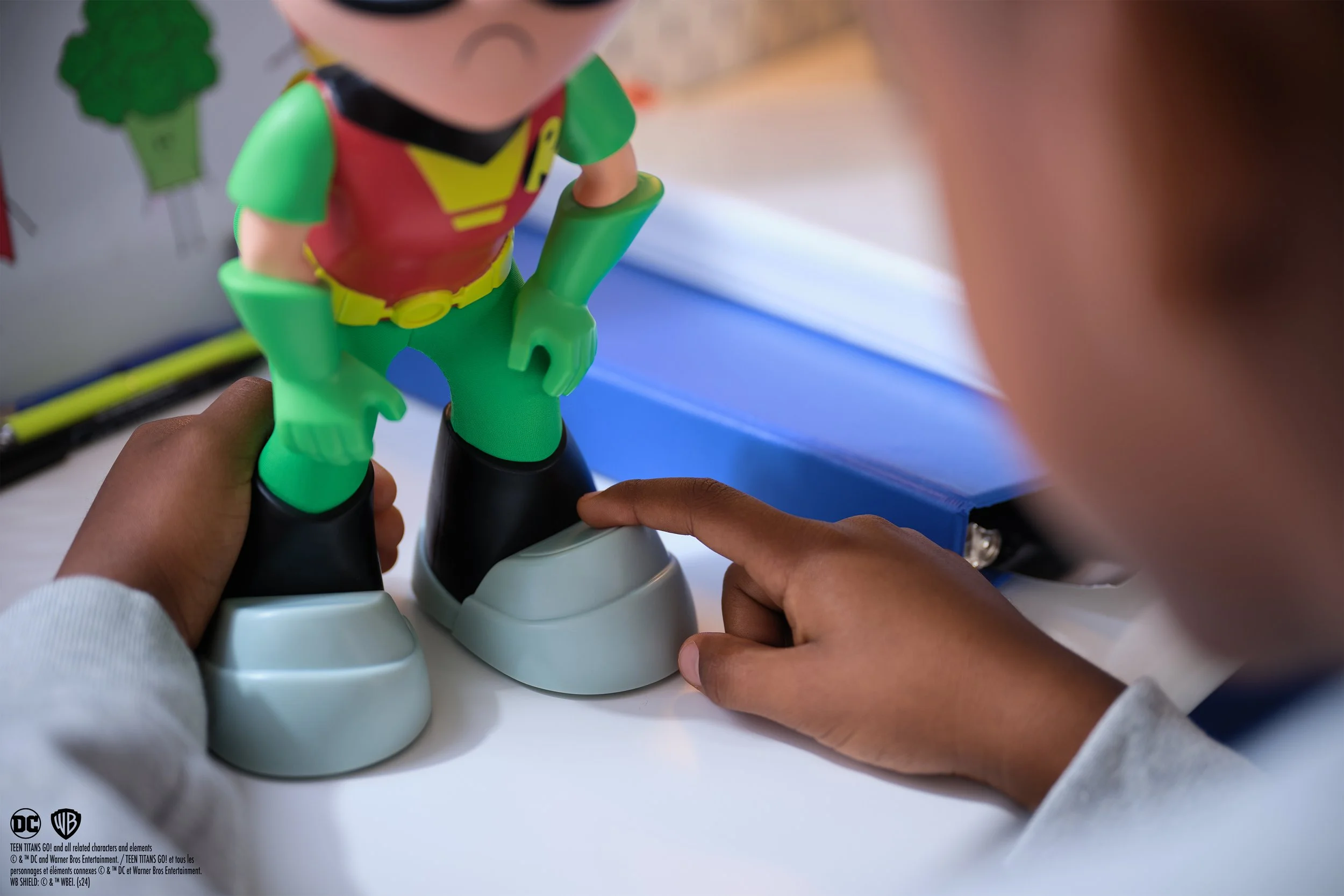 VAS2401889_TGO_LIF_WZ 98801 Teen Titans Go for Mrkt F24_98801_20146799_Booty Scooty Robin_00304 copy.jpg