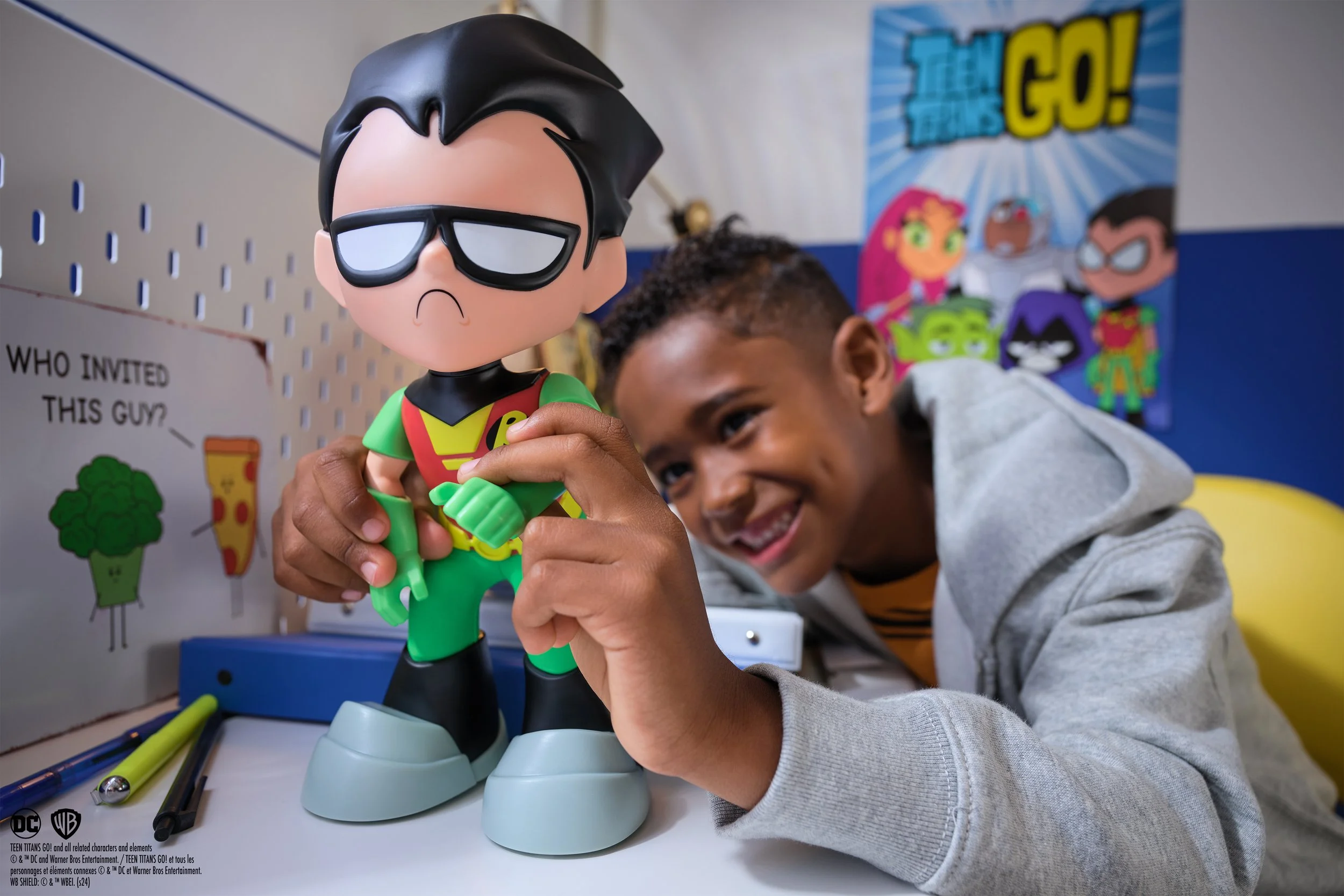VAS2401889_TGO_LIF_WZ 98801 Teen Titans Go for Mrkt F24_98801_20146799_Booty Scooty Robin_00342 copy.jpg