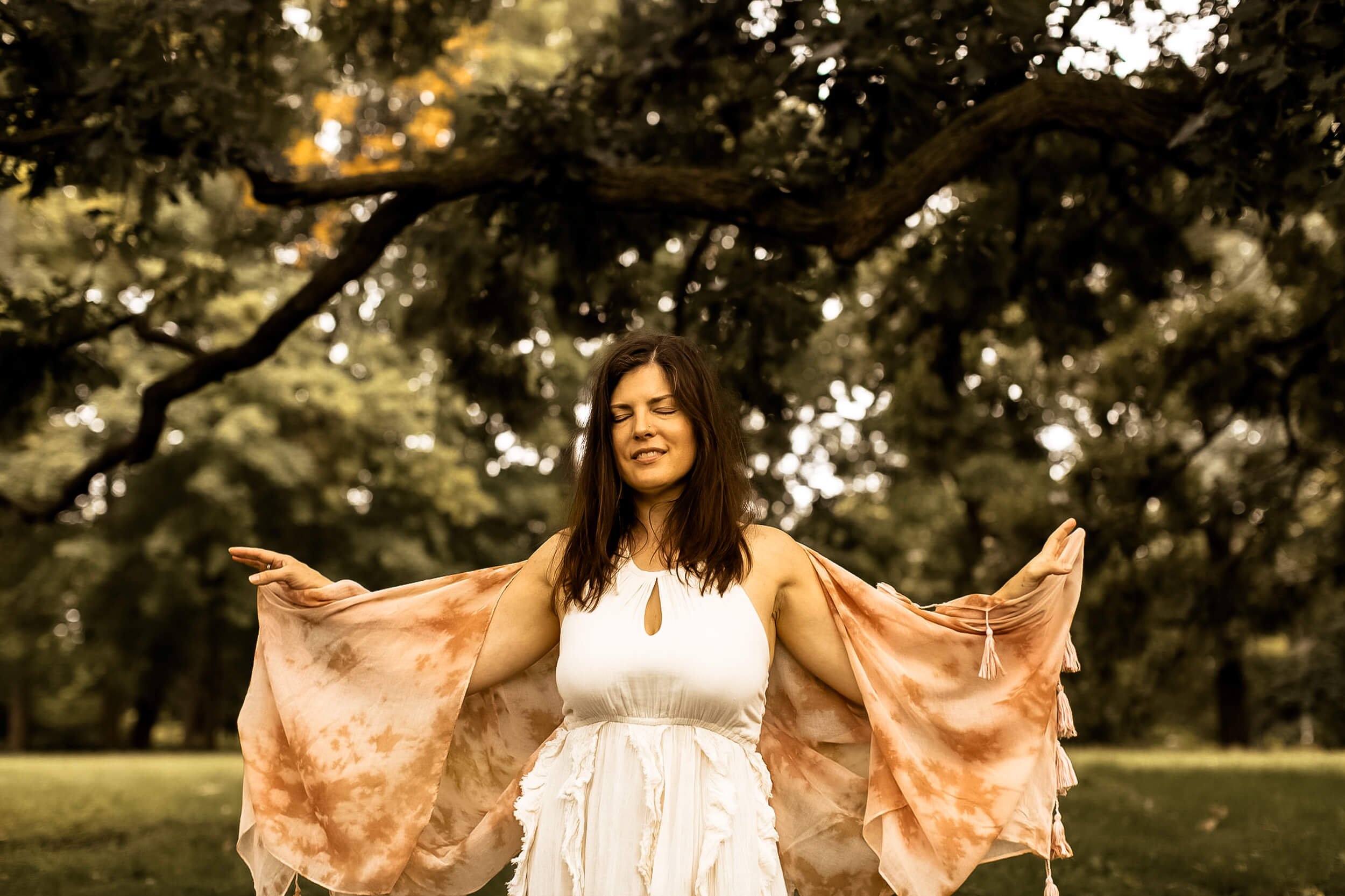 Kristi Amdahl dancing with the trees (1 of 6)