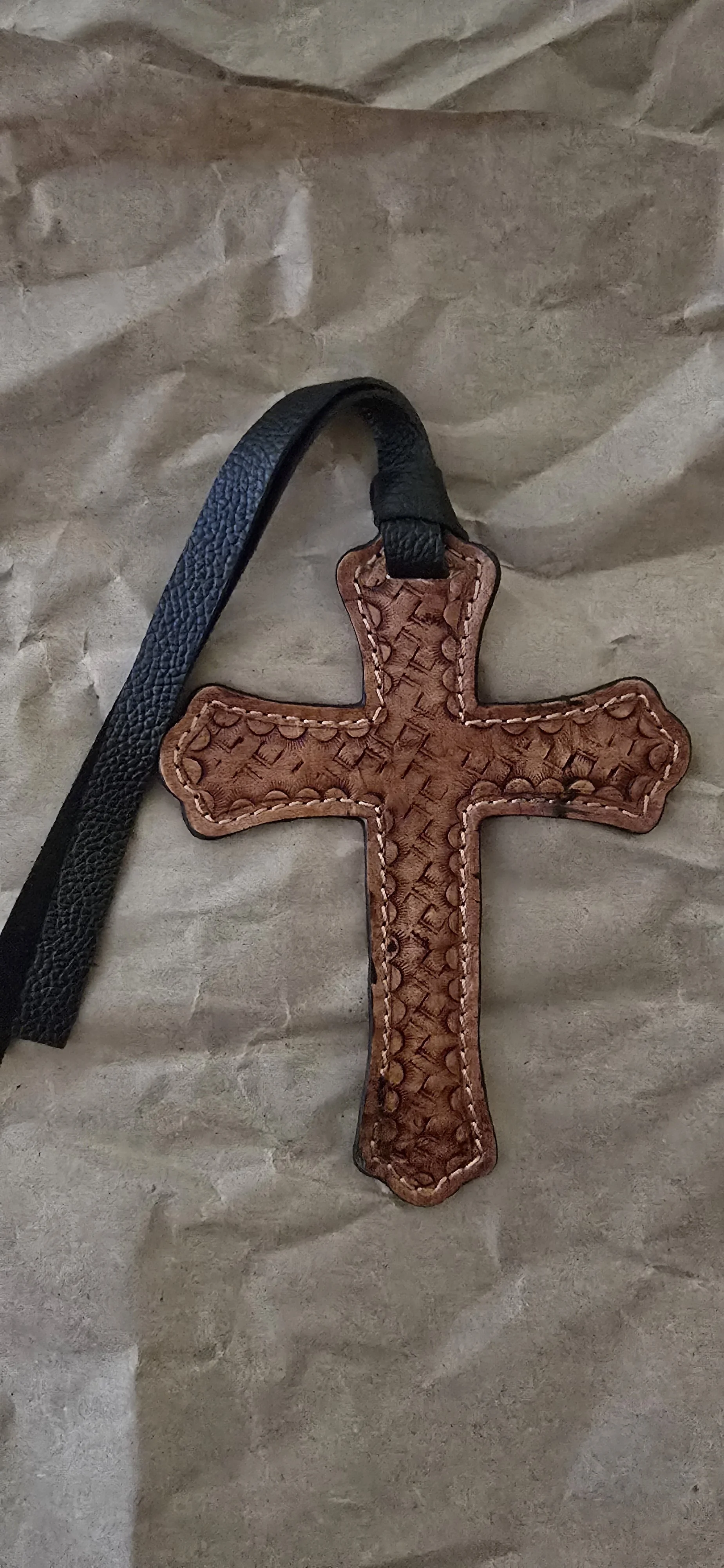 Leather Cross rounded basket weave