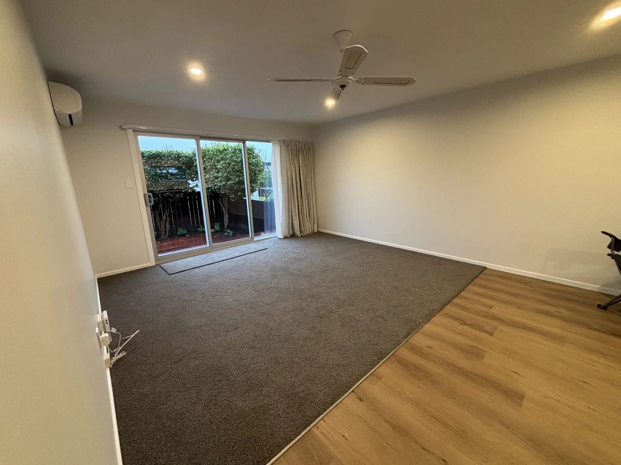 Lounge2.jpg
