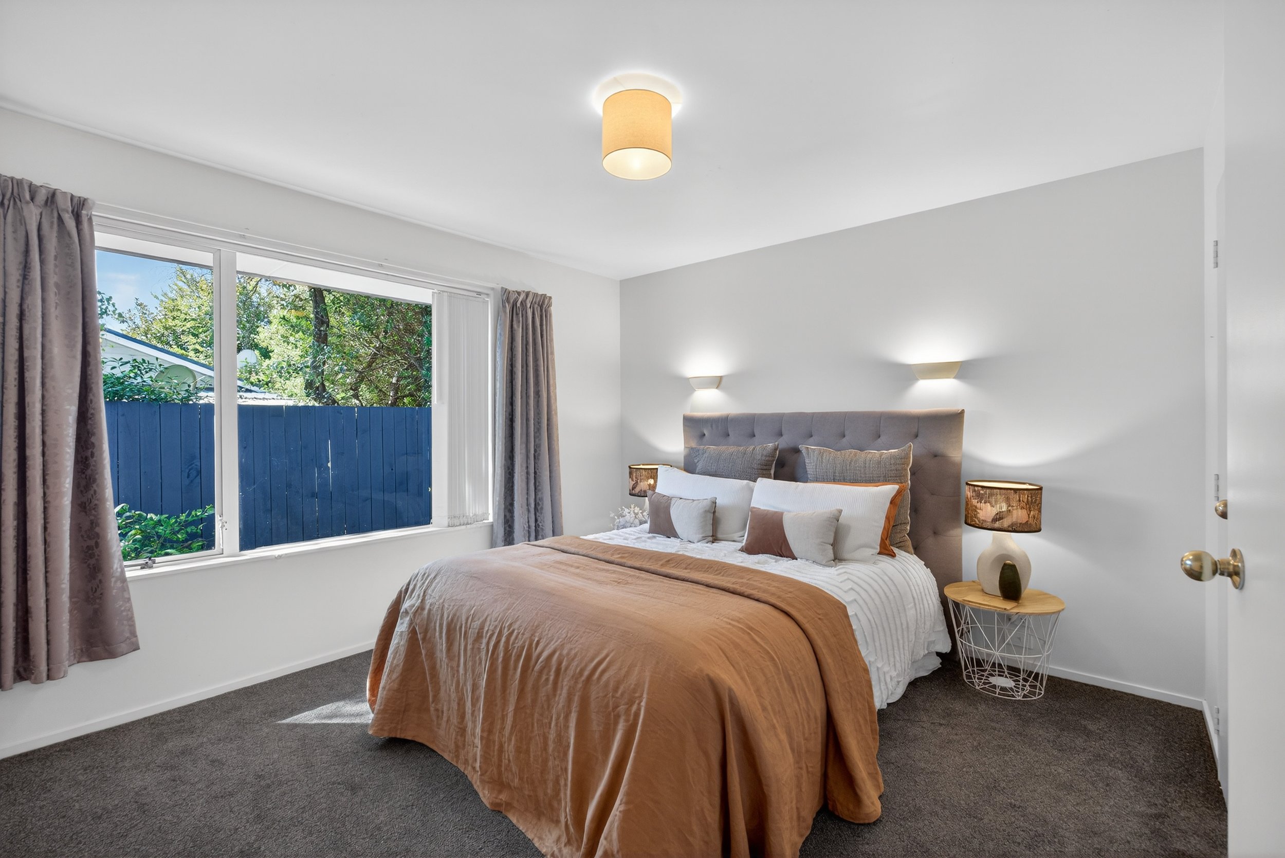 Bed1.jpg
