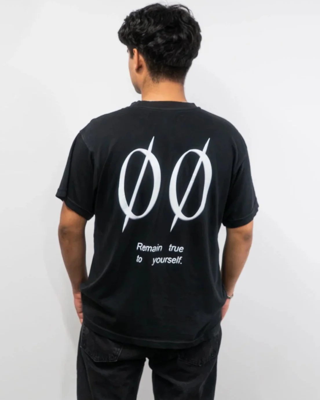 Model+Black+00+Tee+11.jpg