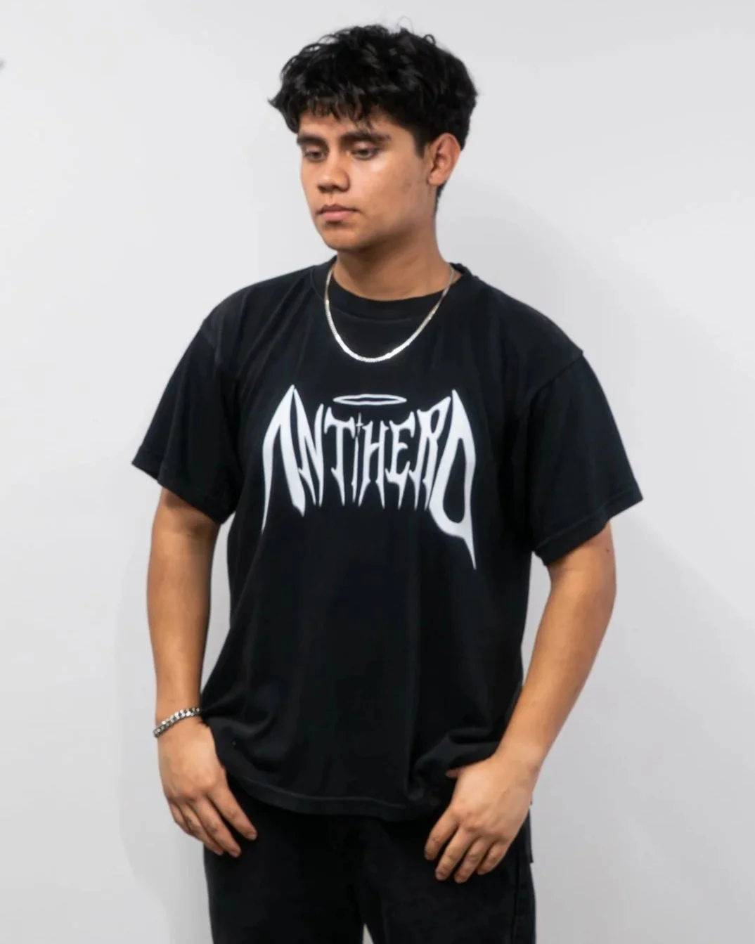 Model+Black+00+Tee+1.jpg