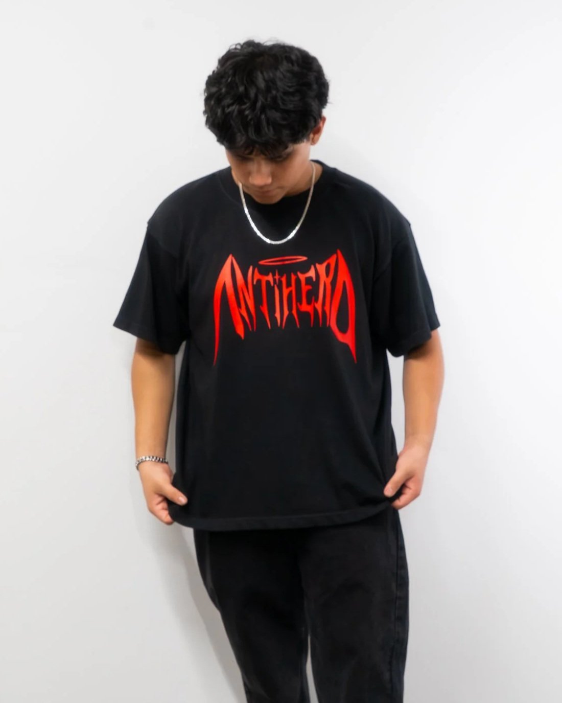 Model+Red+Logo+Tee+14.jpg