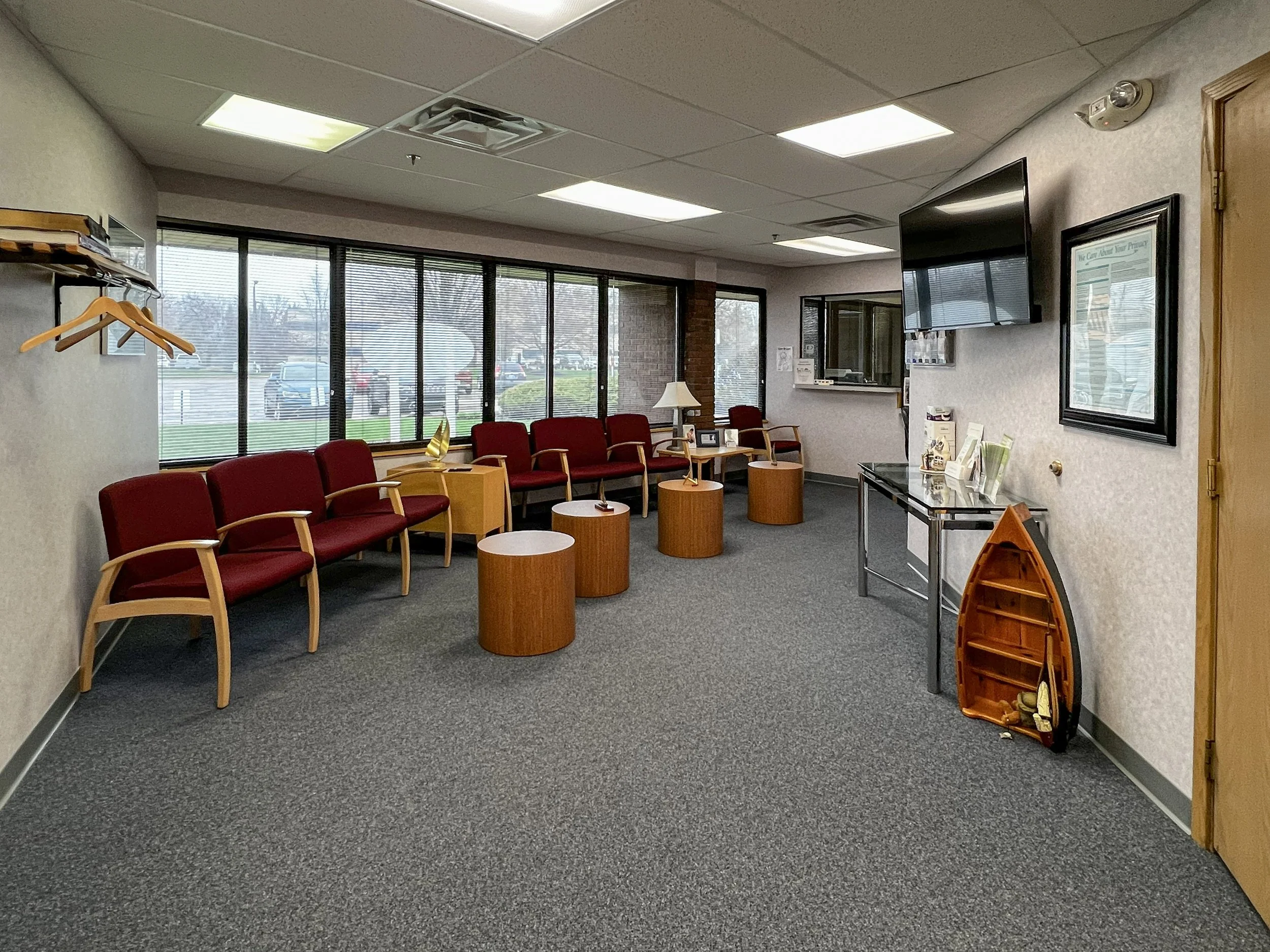 Interior office suite available for lease at 751-771 Kenmoor Avenue SE in Grand Rapids, Michigan. Professional workspace featuring private offices and flexible business accommodations.