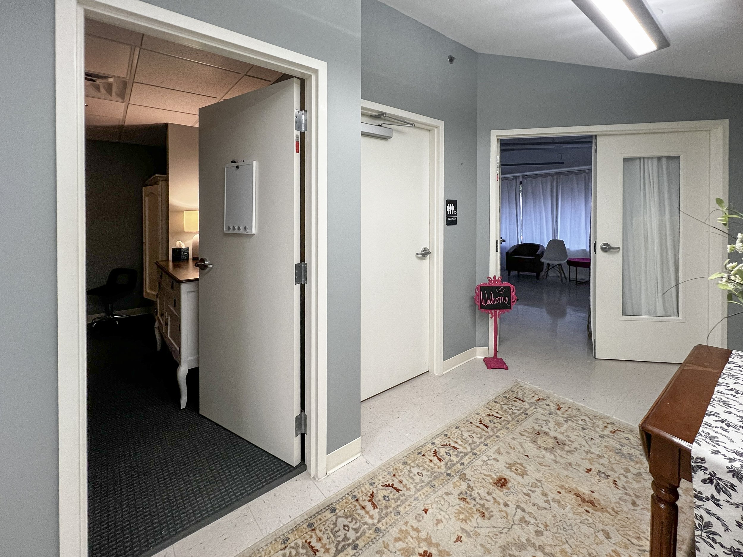 Interior office suite available for lease at 751-771 Kenmoor Avenue SE in Grand Rapids, Michigan. Professional workspace featuring private offices and shared common areas for businesses seeking a convenient West Michigan location.