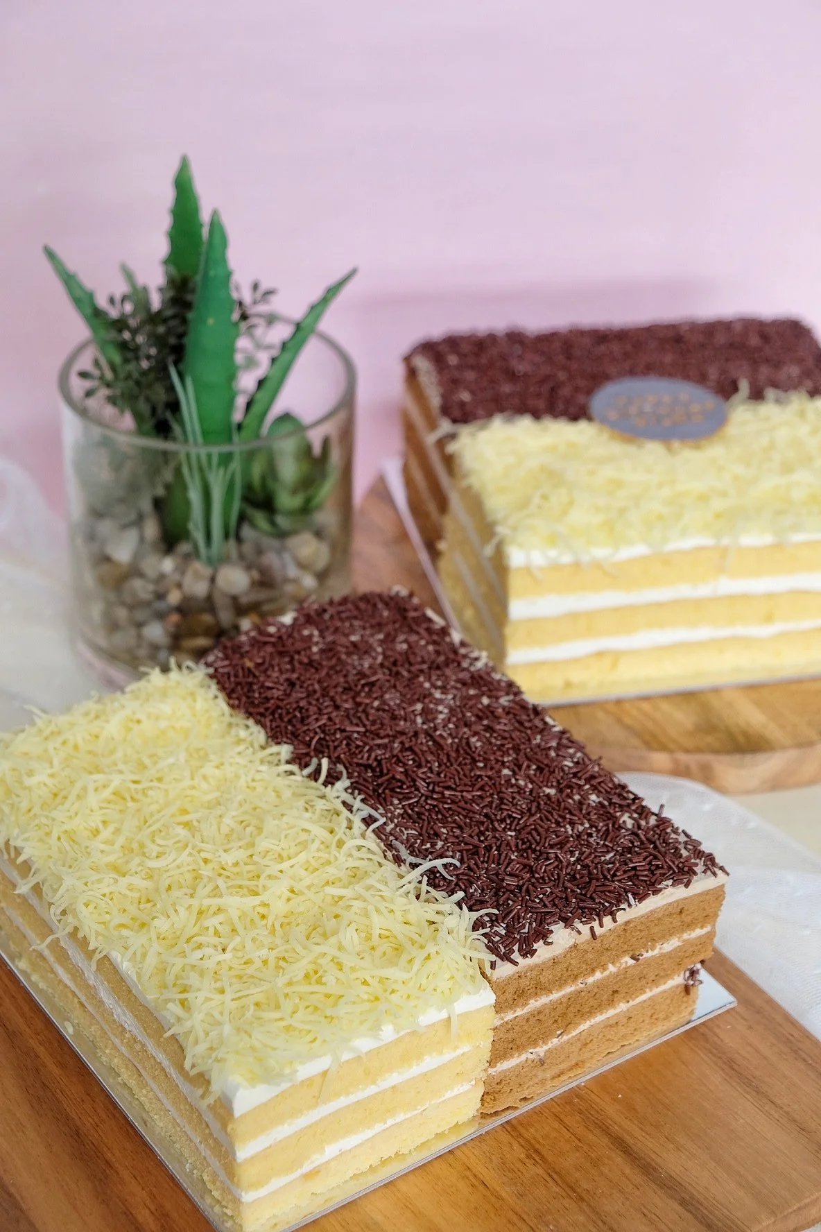 Bolu Keju & Bolu Mocha.jpg