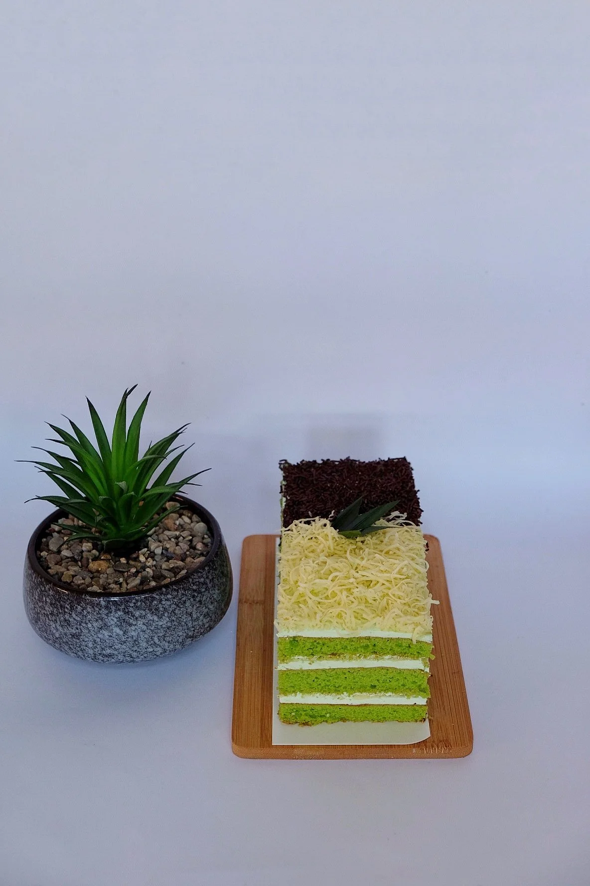 Bolu Pandan Coklat Keju(1).jpg