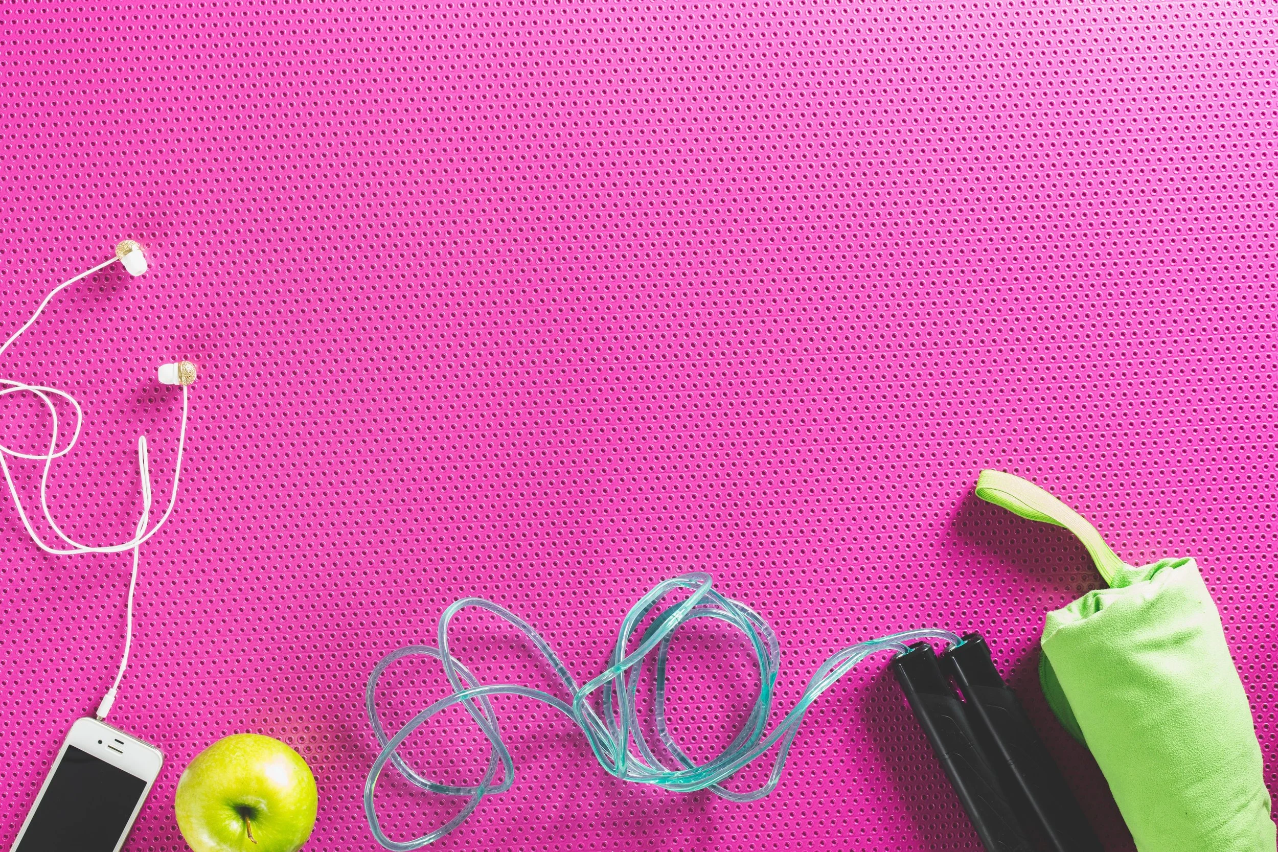 smartphone-near-jumping-rope-apple.jpg