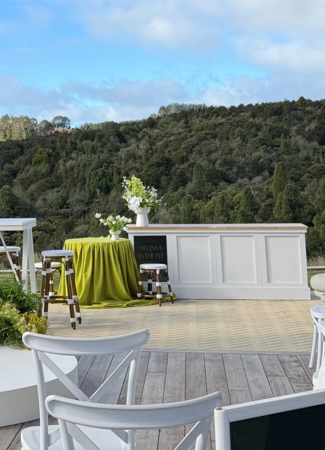 Customisable Outdoor Bar