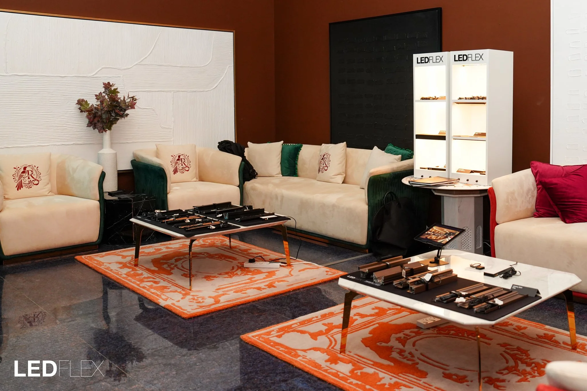The Light Lounge Group-174.jpg