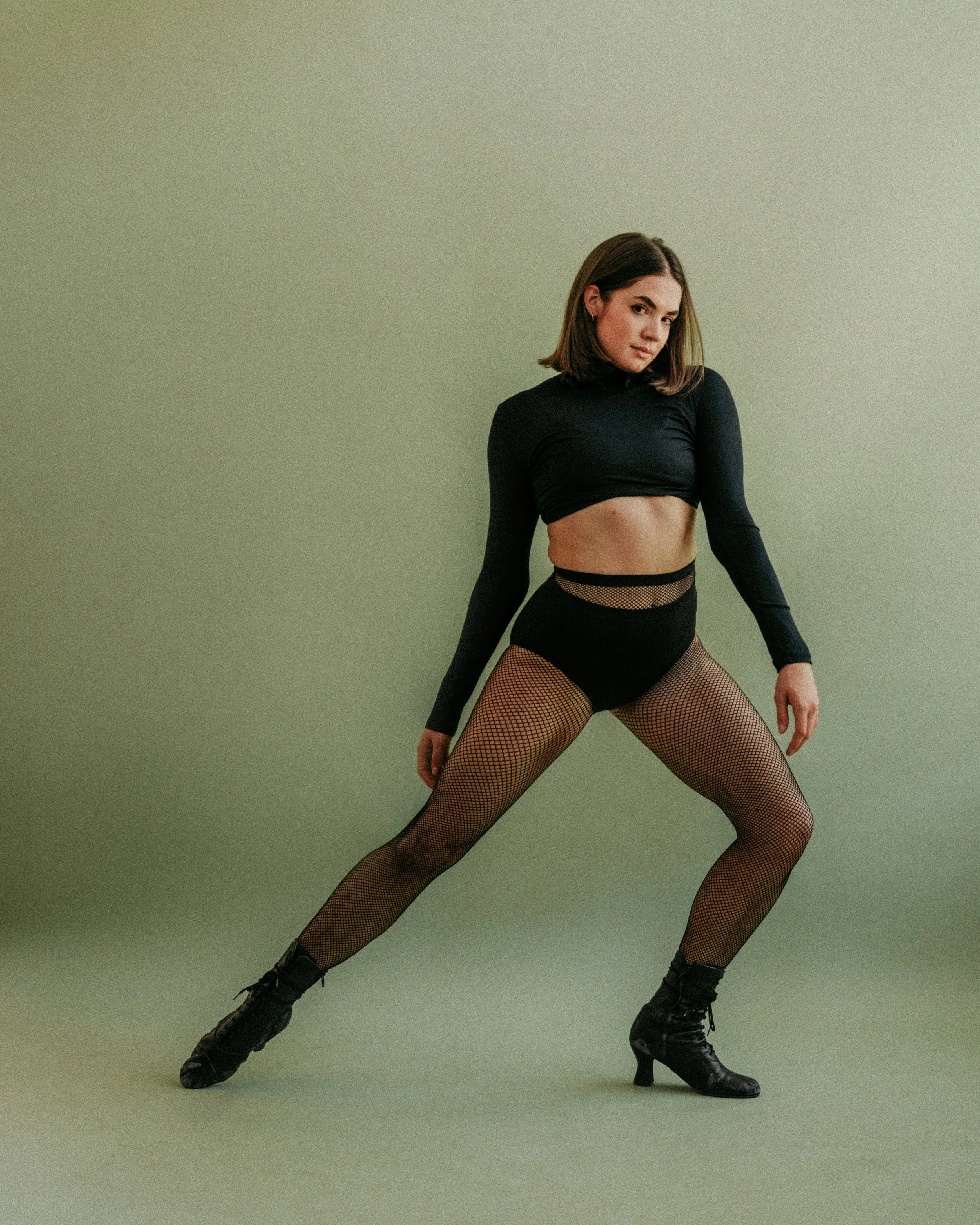 TheresaDvorocsik01609-Edit copy.jpg