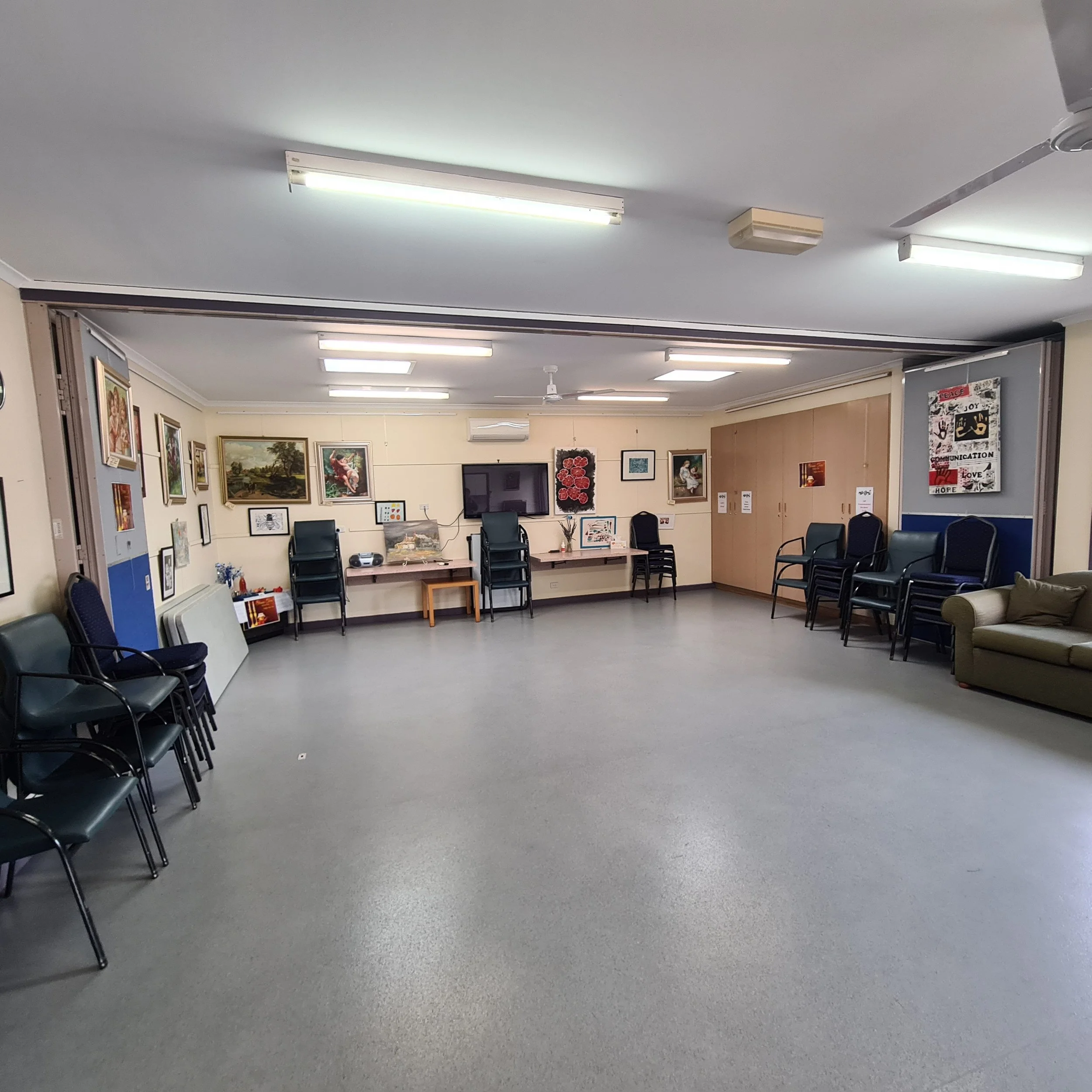 Room 2 (3).jpg