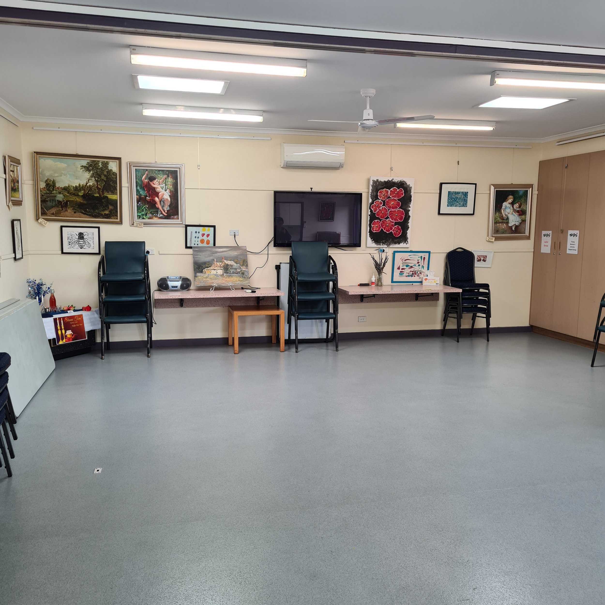 Room 2 (2).jpg