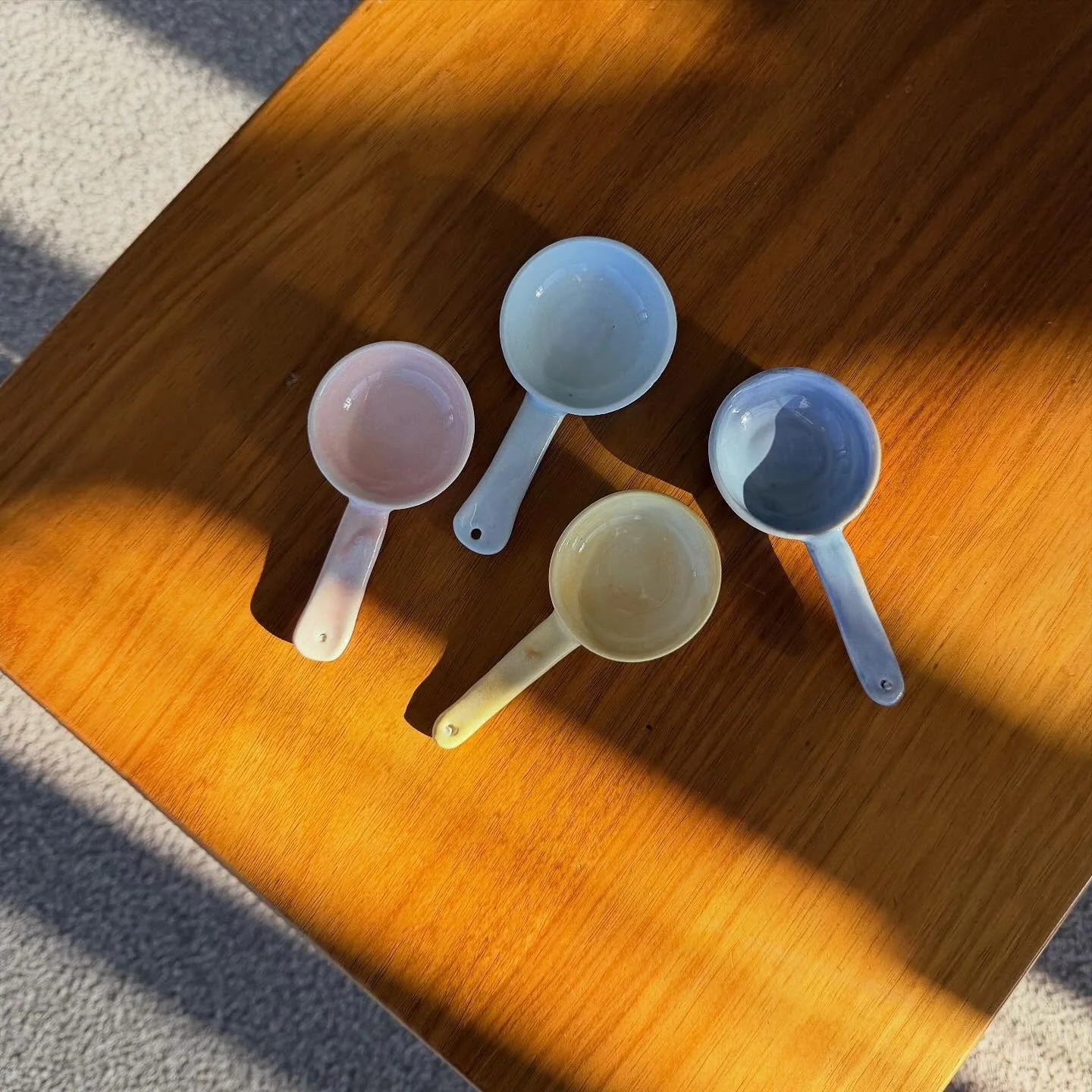The cutest lil scoops you ever did see 🥹✨ 

#pottery #porcelain #handmadepottery #ceramicspoons
