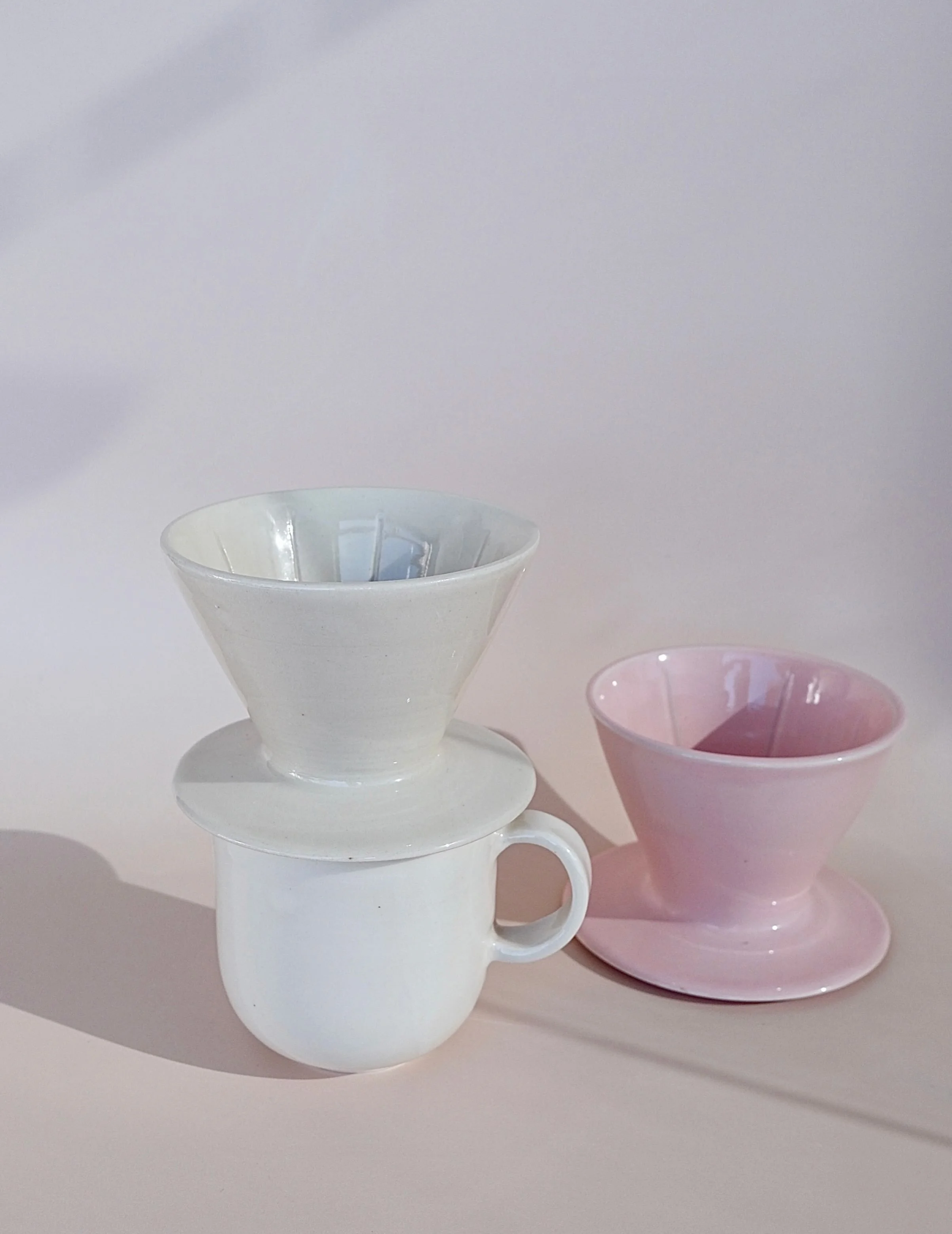 This week out of the kiln: My first ever ceramic pour over drippers 

Looking forward to testing these out for my morning coffee ☕️ 

#v60 #coffee #ceramics #pottery handmade