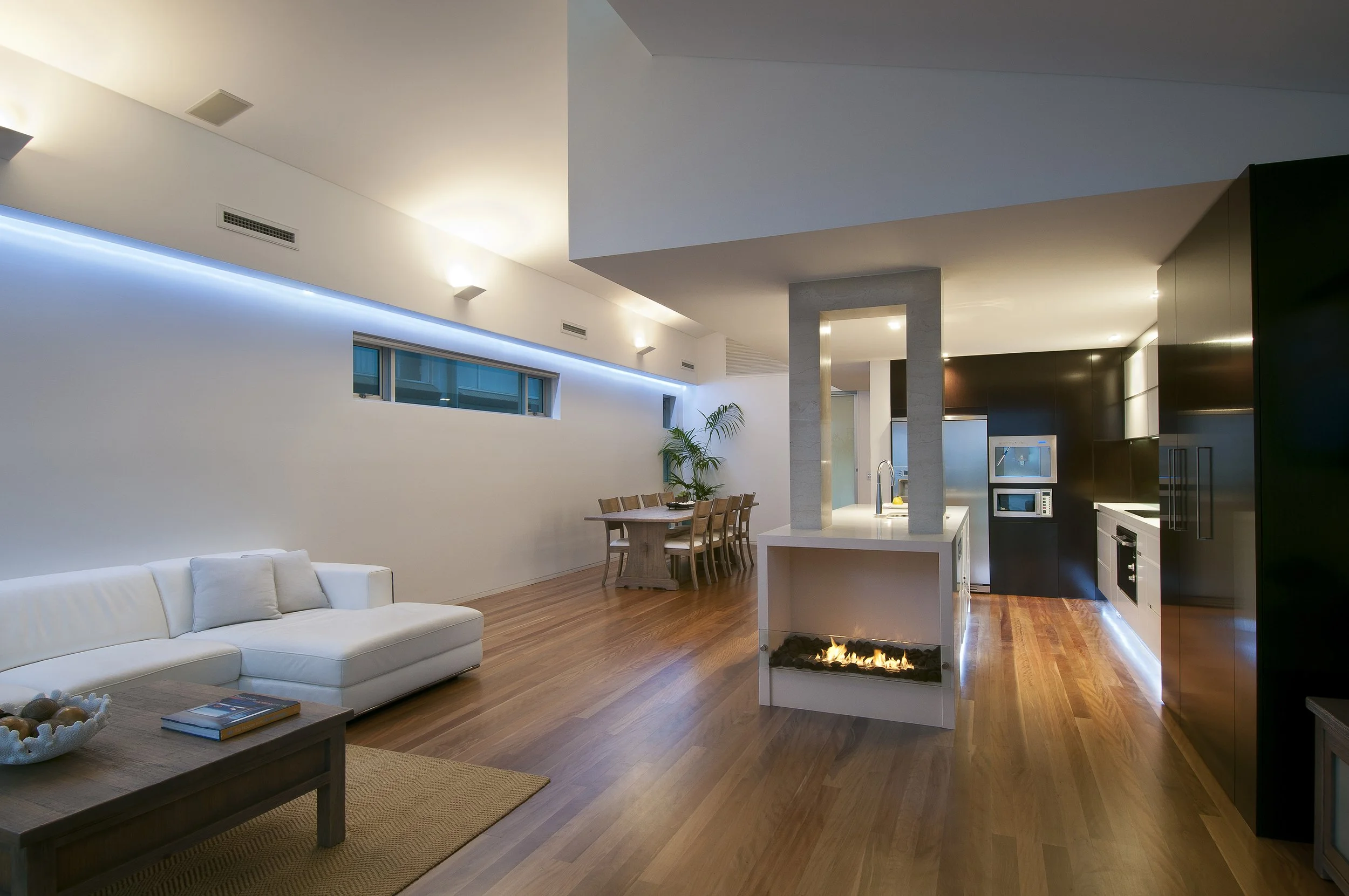 PittwaterRd1134CollaroyMBA03.jpg