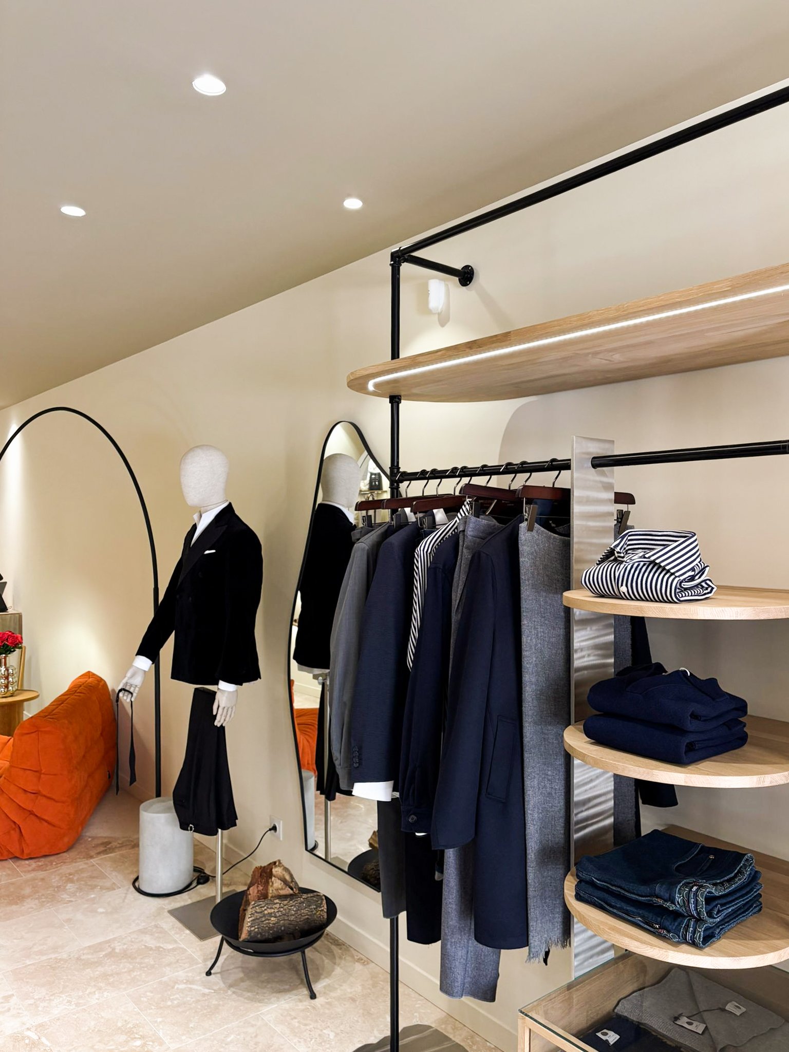 00f3d0be-8594-4c35-aa7f-ce7af851e93c.jpg