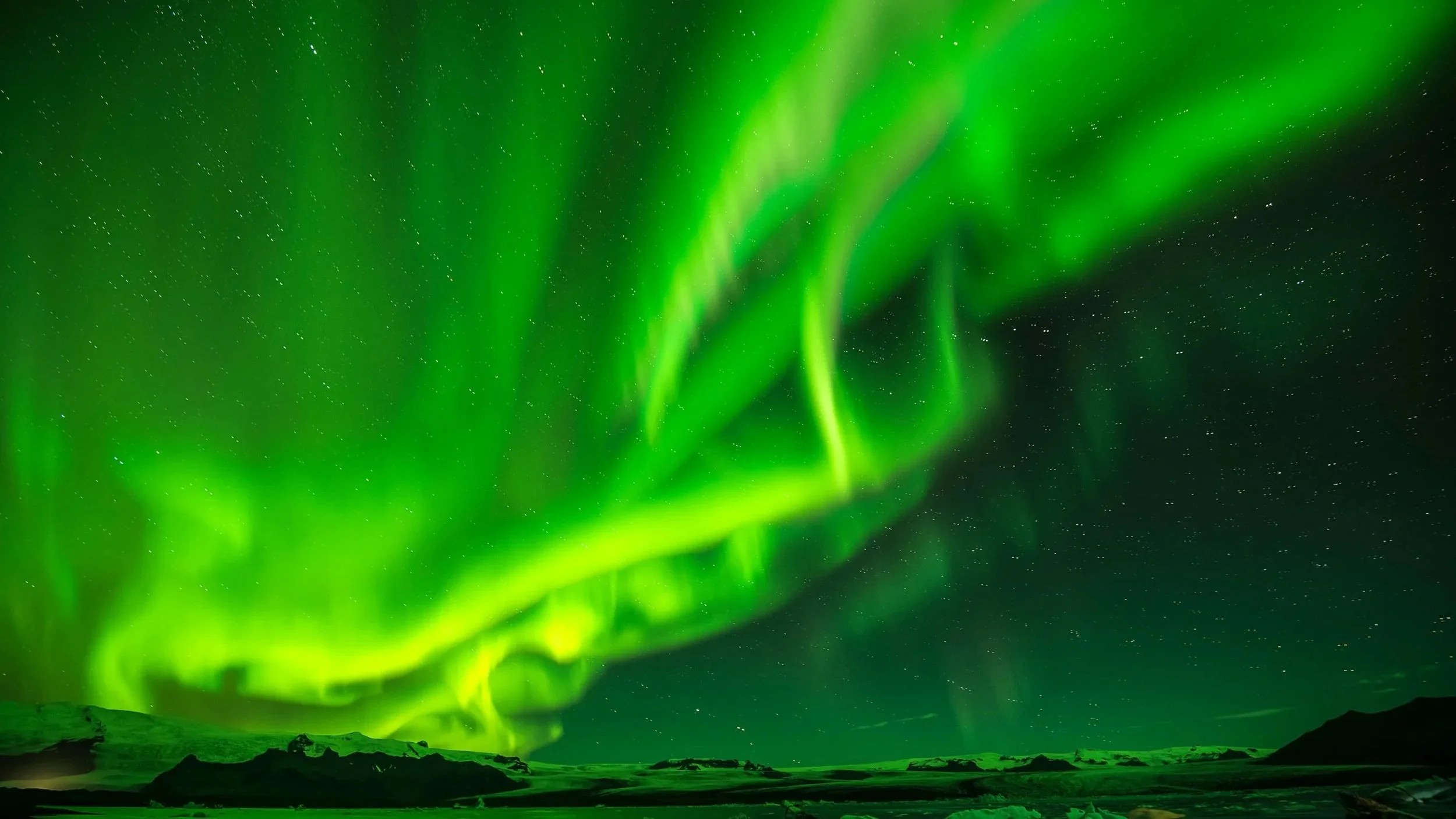 Private northern lights tour from Oulu into darker skies in Lapland