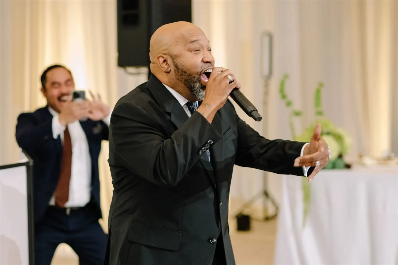 Nothing like a surprise performance from Houston legend @bunb to set the tone for an unforgettable night 🤍

Wedding Management: @ccwithloveevents 
Venue, Catering &amp; Bar: @thompsonhoustonhotel 
Photography: @knwedding 
Videography: @leapproductio
