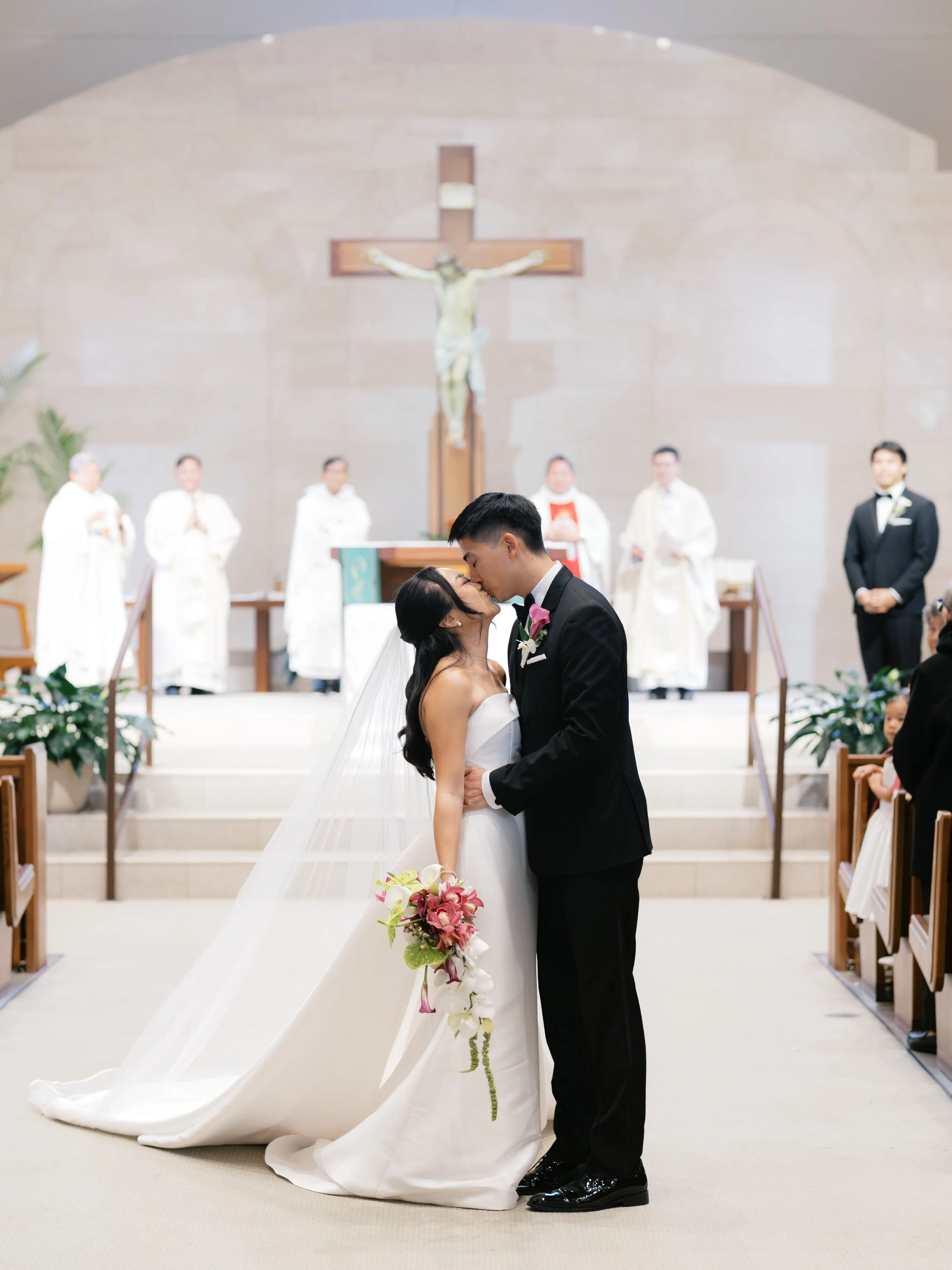 One Month of Mr. &amp; Mrs. Pham 🤍

A day filled with so much love, laughter, and the sweetest moments. Wishing these two a lifetime of it all!

Planning &amp; Design: @ccwithloveevents 
Day of Coordination: @dtco.events 
Ceremony: Prince of Peace C