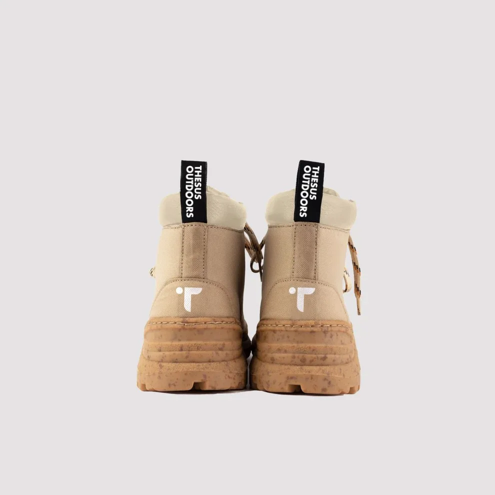 Thesus_Outdoors_Back_Shoe.jpg