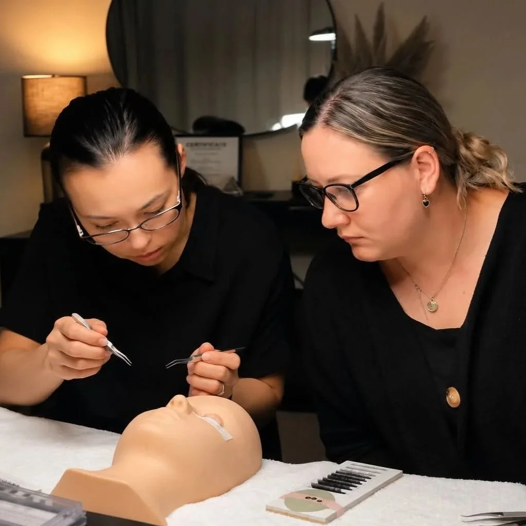 Can You Really Learn Eyelash Extensions Online?