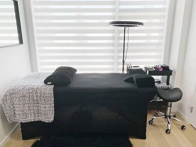 How to Start a Lash Business From Home in NZ