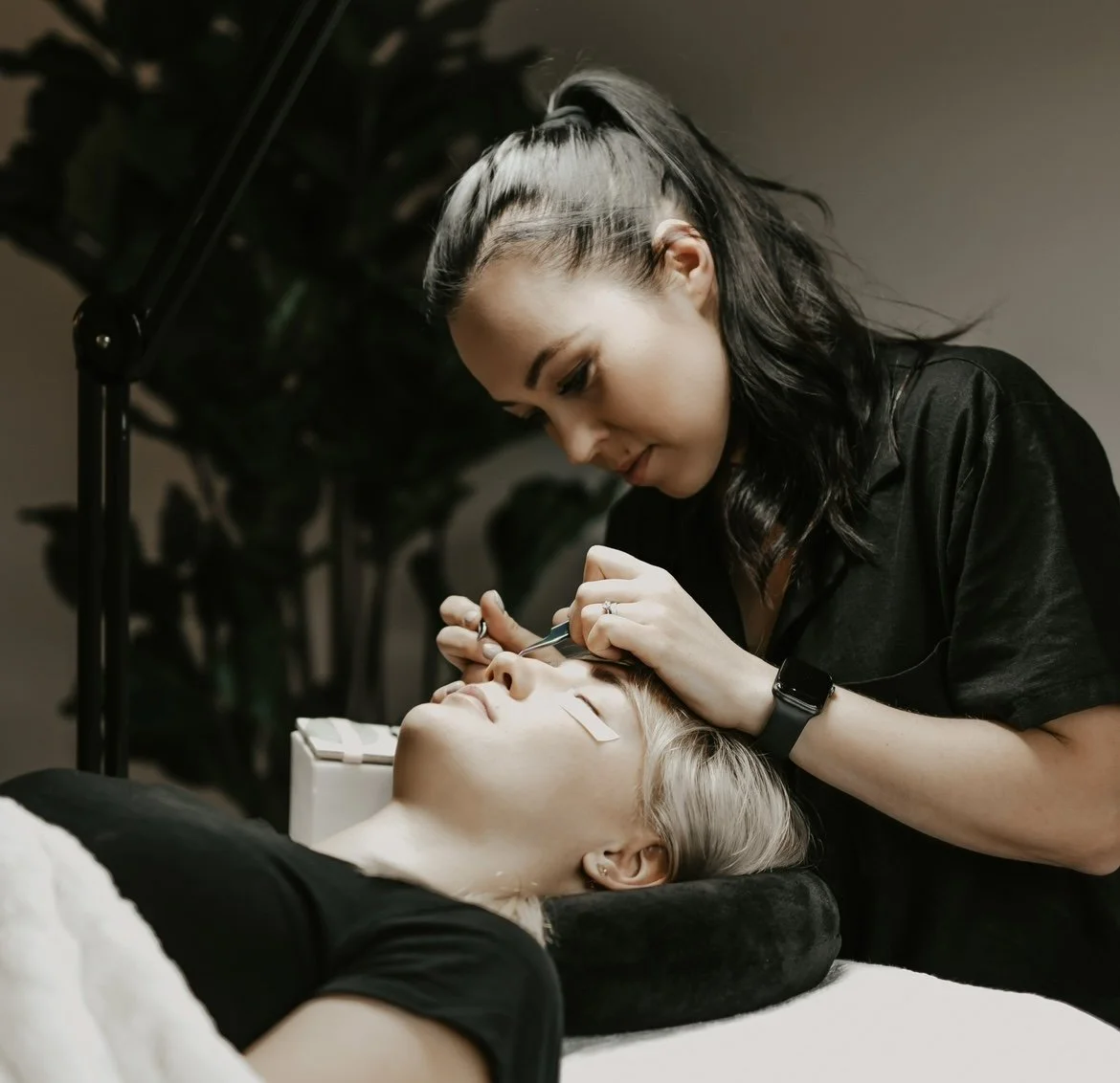 How to Know When You're Ready to Take Paying Lash Clients