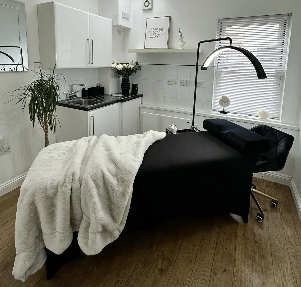 Professional home lash studio setup in Christchurch, New Zealand for an eyelash extension business
