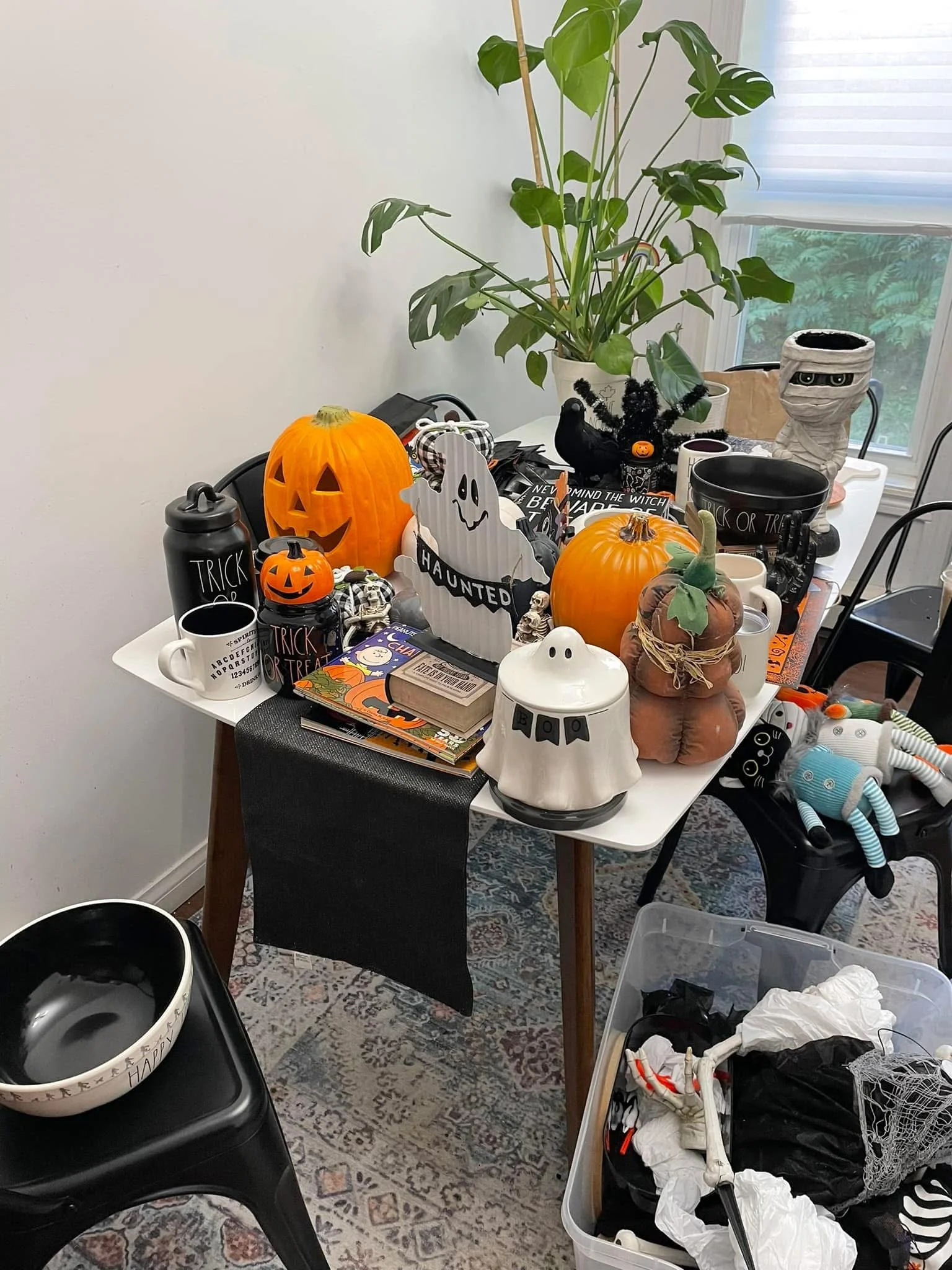 How To Build A Collection Of Heirloom Halloween Decor To Last A Lifetime