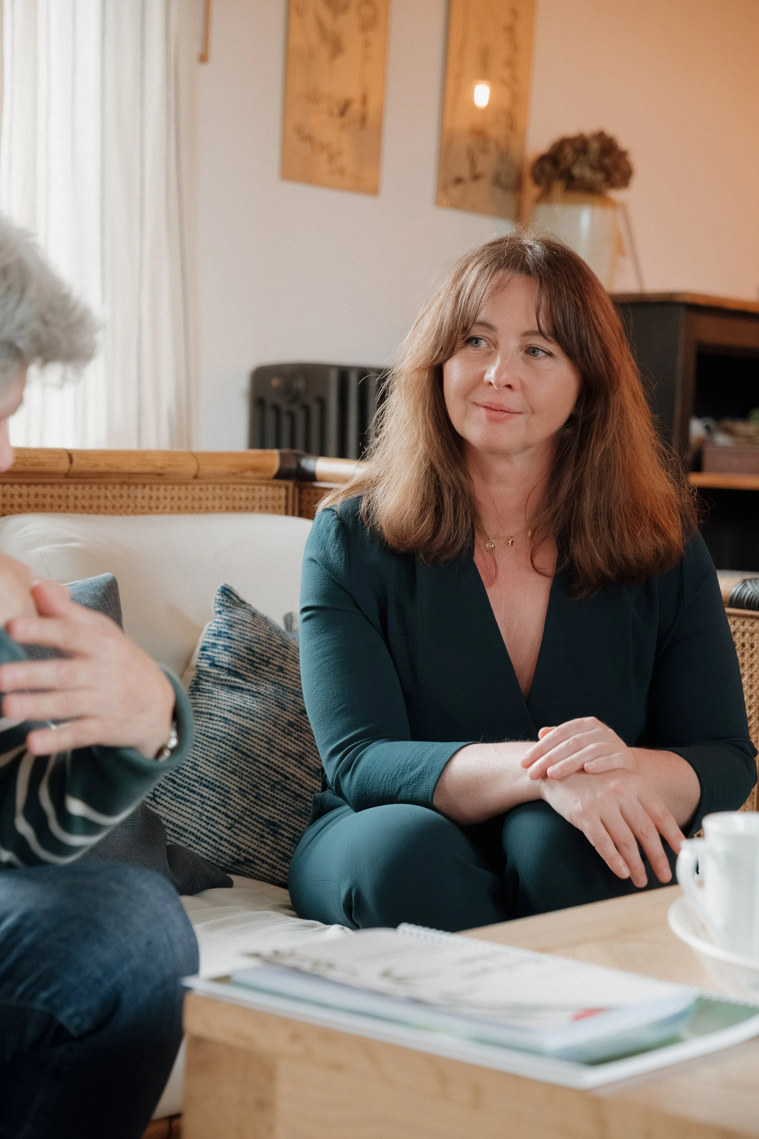 Portrait professionnel naturel pour une entrepreneuse en Essonne
