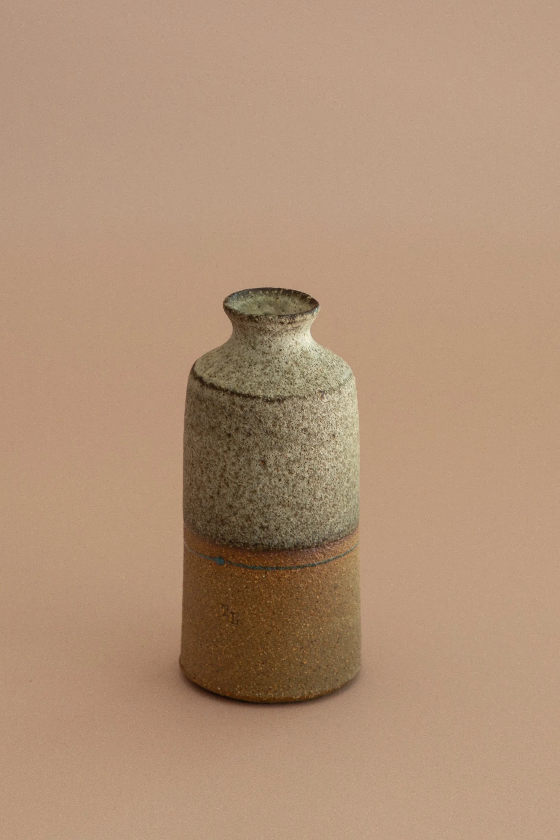 Two-Tone Vessel No. 01