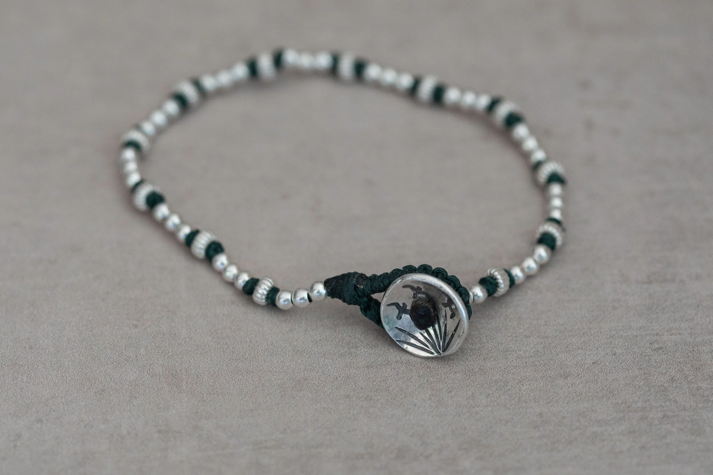Bird Detail Beaded Bracelet - Black