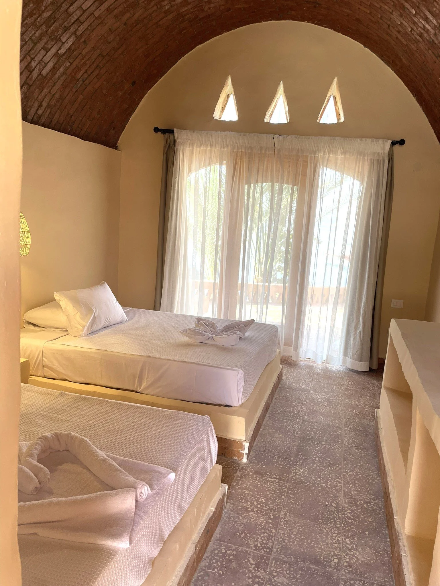 2.Twin Room 1.JPEG