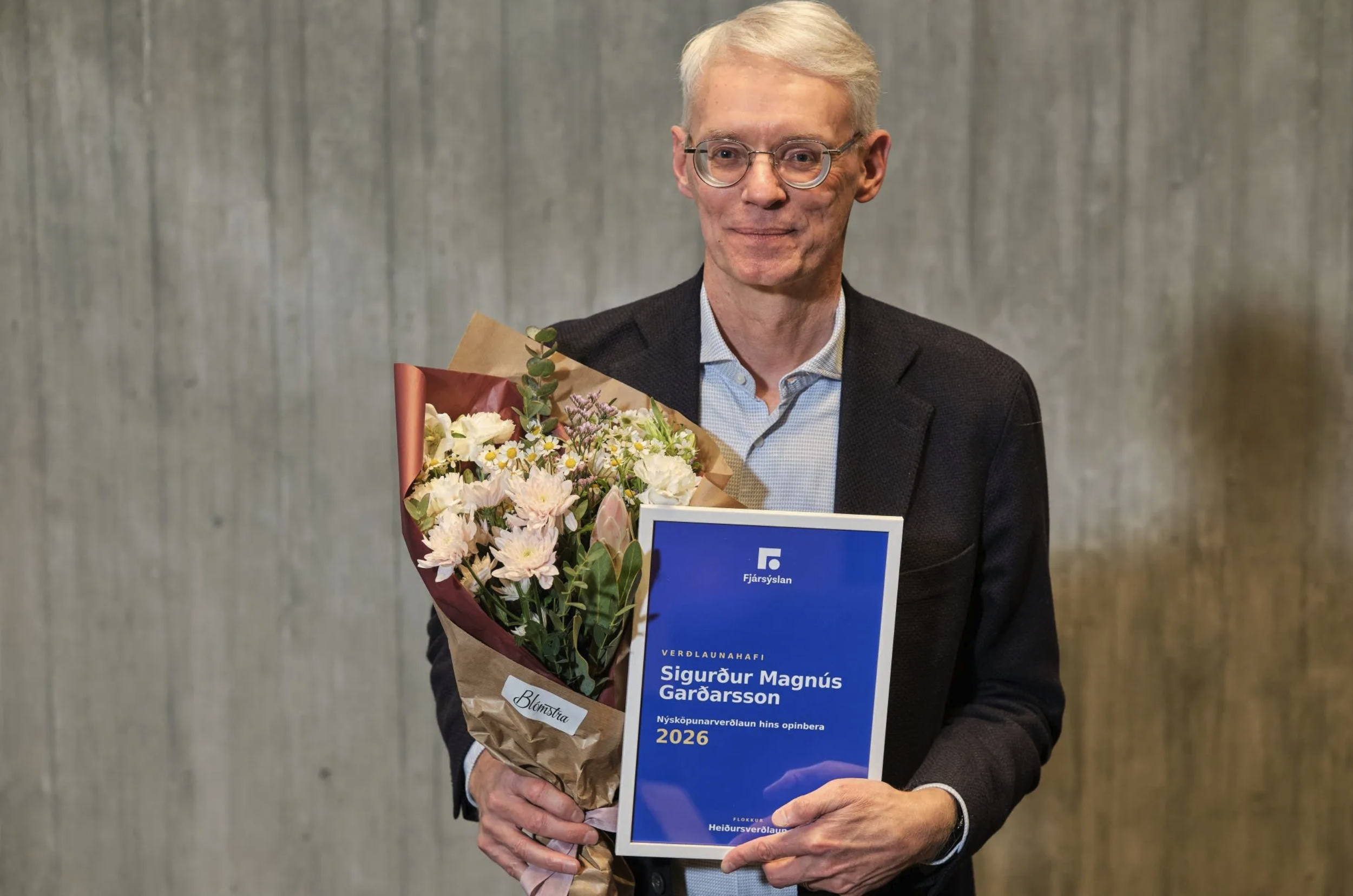 Sigurður Magnús Garðarsson  hlýtur heiðursverðlaun á Nýsköpunardegi hins opinbera