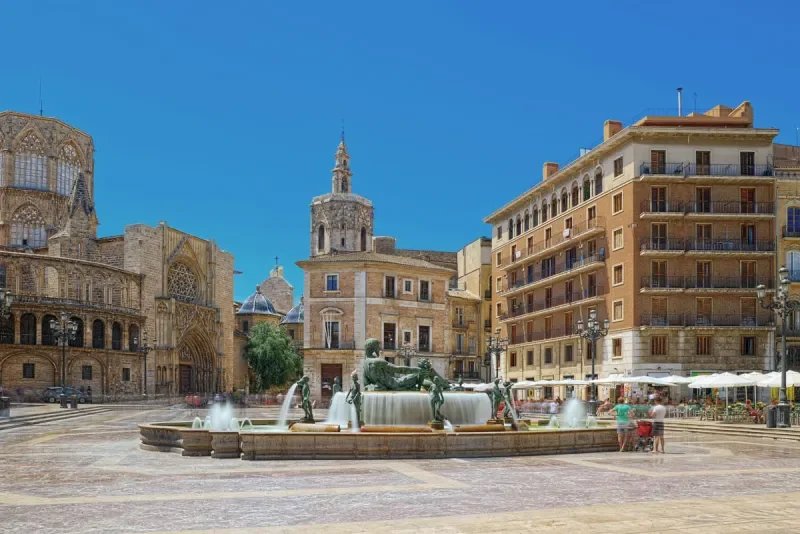 Plaza de la Virgen