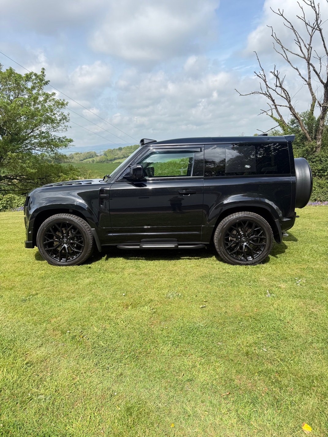 black-land-rover-defender-11.jpeg