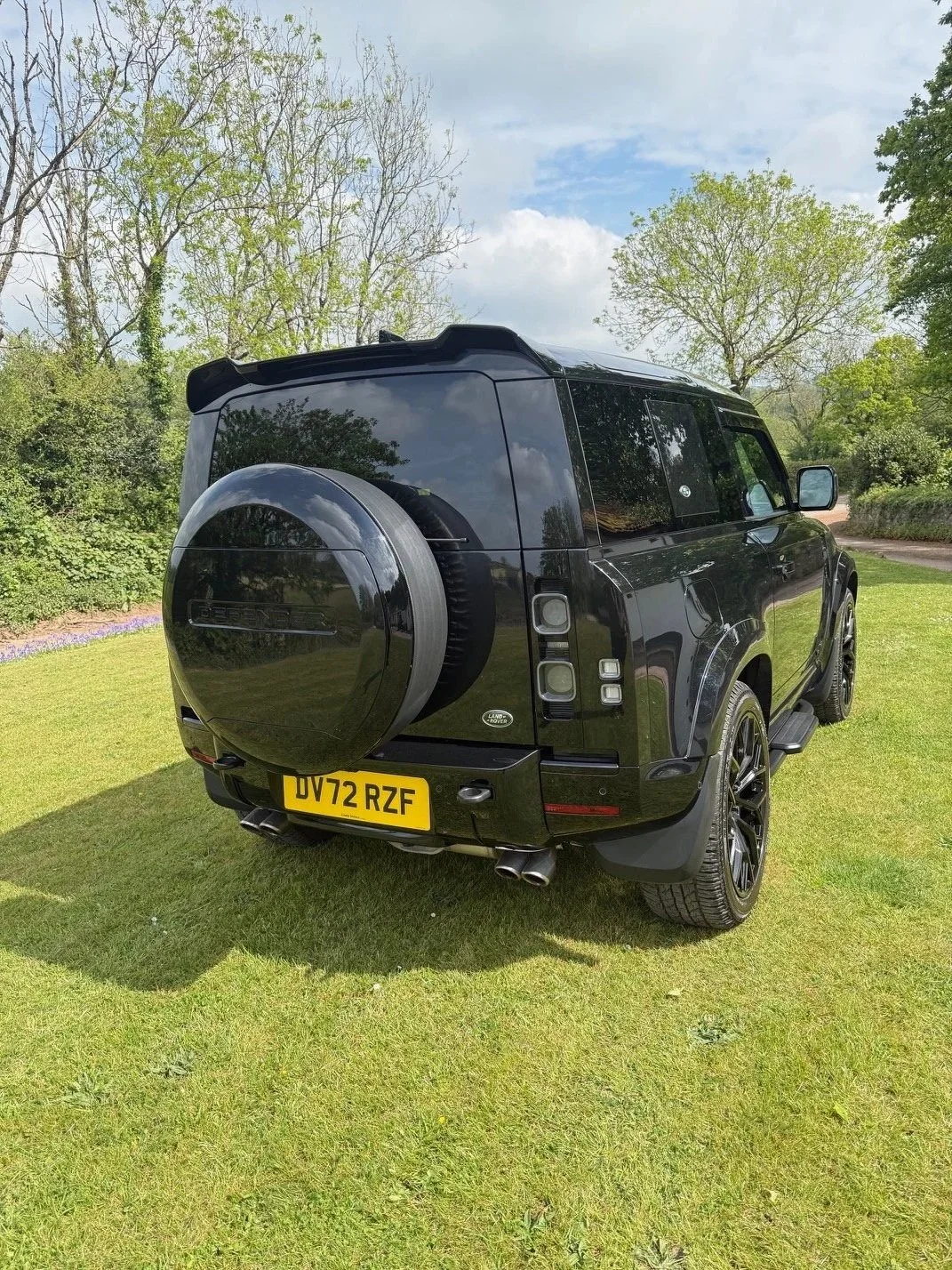 black-land-rover-defender-5.jpg