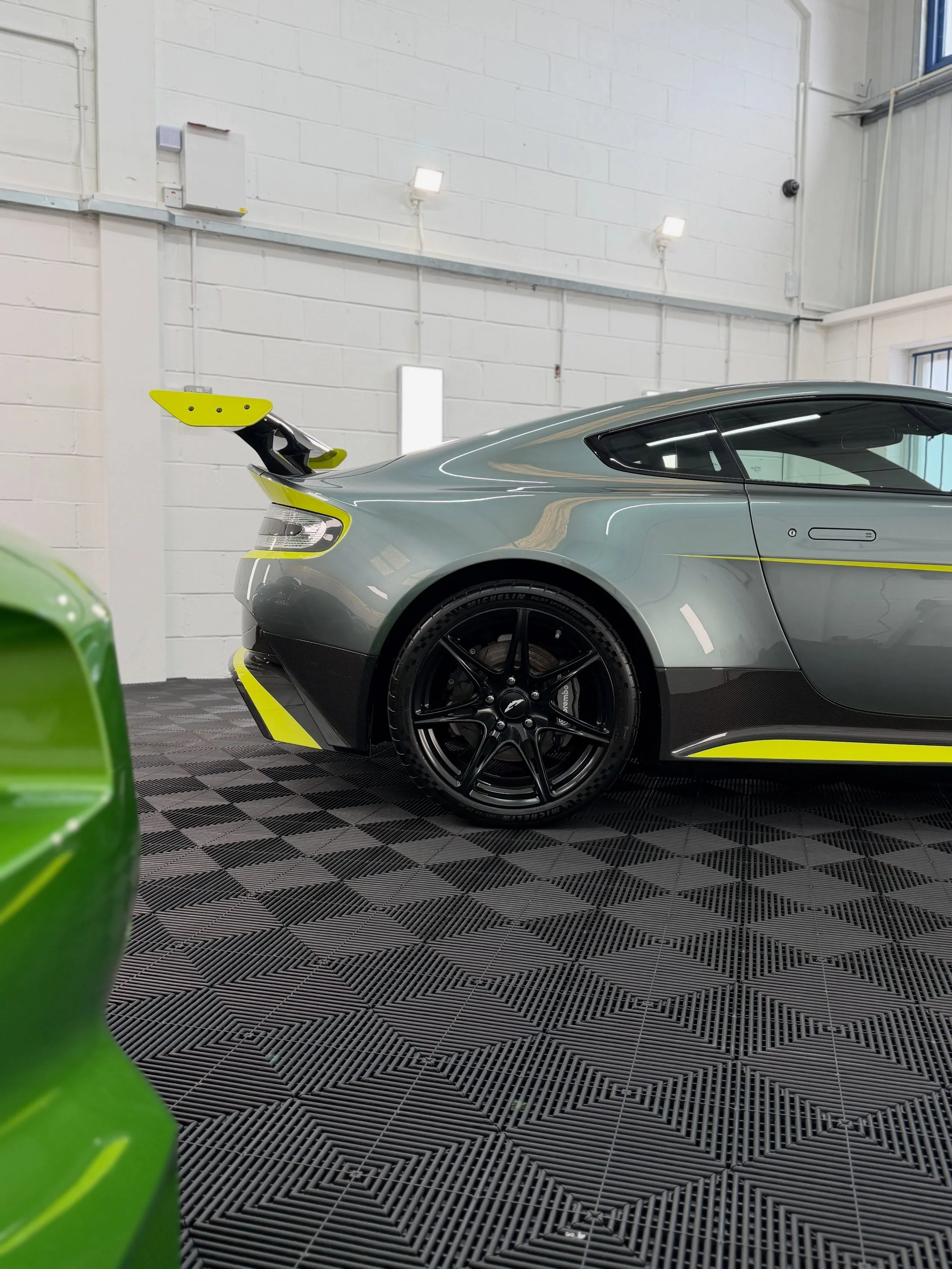 Aston Martin Vantage GT8 🇬🇧 

This stunning example came in to the studio needing a complete reset. Already having Xpel Paint Protection Film fitted when it was new, the car was in pristine condition. 

We chemically decontaminated the vehicle remo