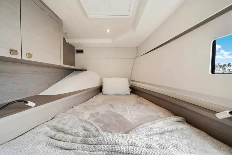 2023-fountaine-pajot-my4s-power-10213935-20260609154628772-35.webp