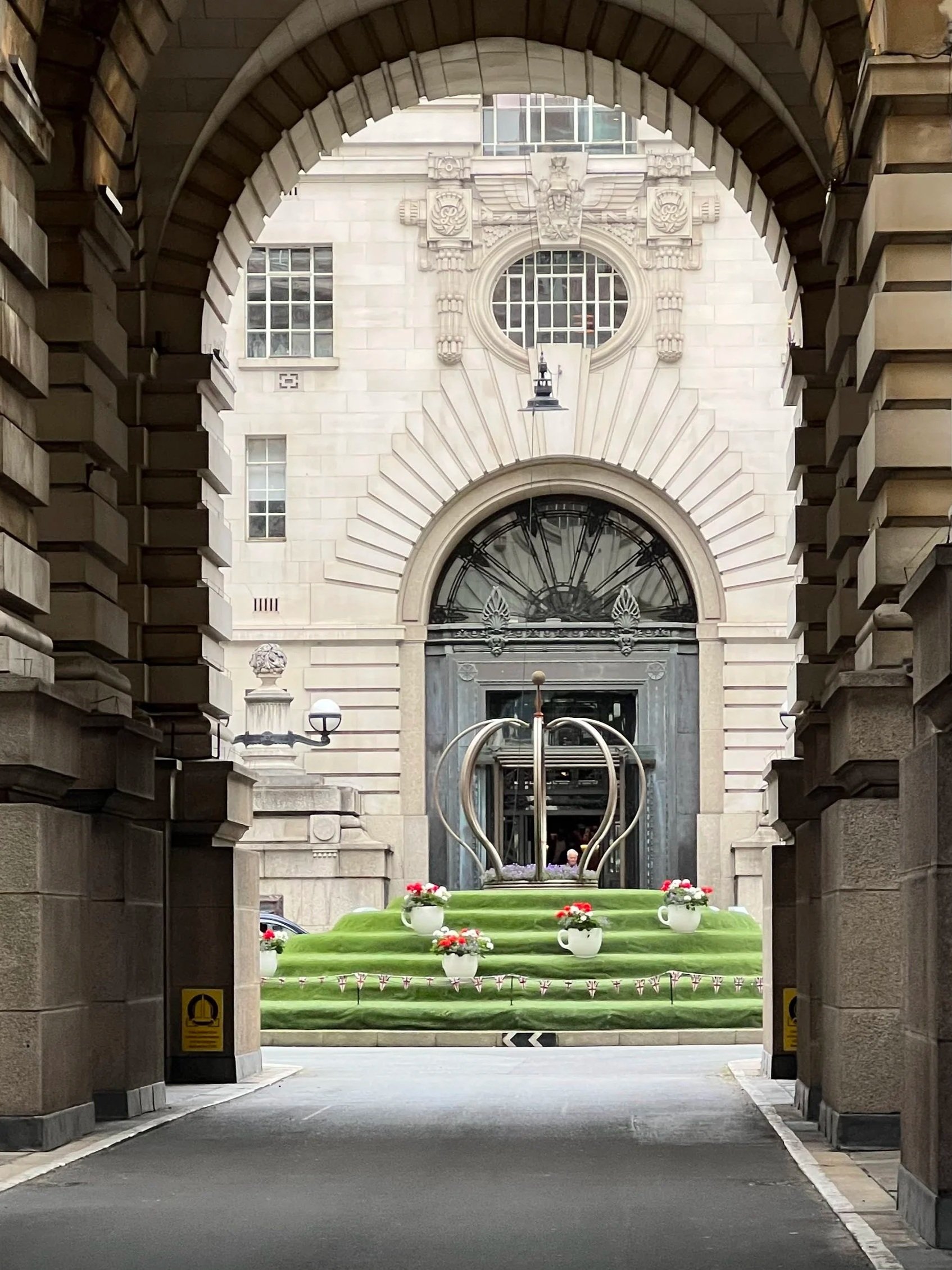 Buckingham, Camden, Trafalgar Square, The Globe, Tate Modern, British Museum, Westminster, The Eye, Sky Garden, St Dunstan, Liberty, Hyde Park, Tower of London, Big Ben, Covent Garden, and more. We saw a lot!
