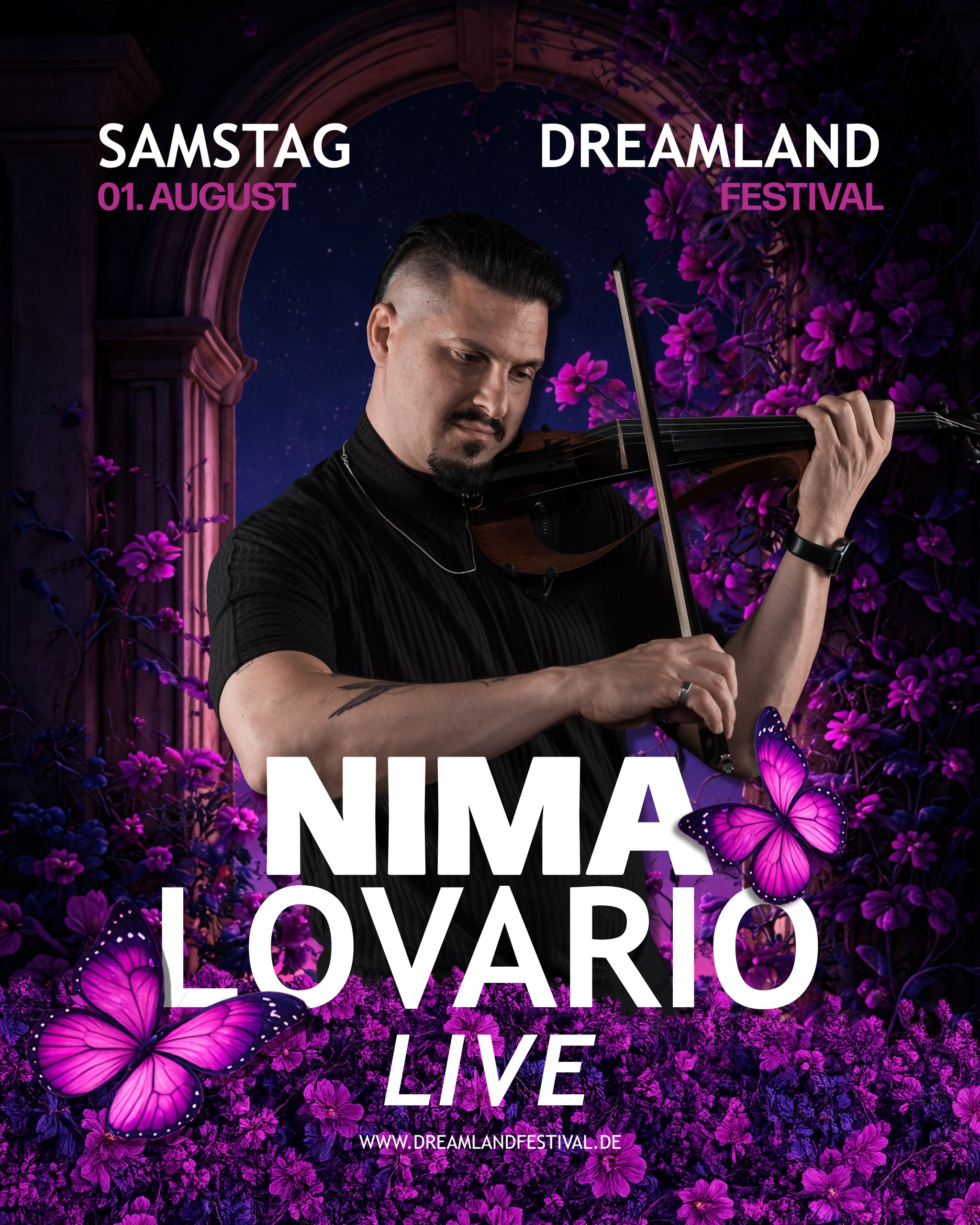 Werbung für das Dreamland Festival am Samstag, 1. August. Das Poster zeigt eine Frau mit einem virtuosen Geigenspiel vor einem Blumengarten und einer Sternennacht, umrahmt von pinken Schmetterlingen. Der Hintergrund ist dunkel mit lila und pink Highlights.